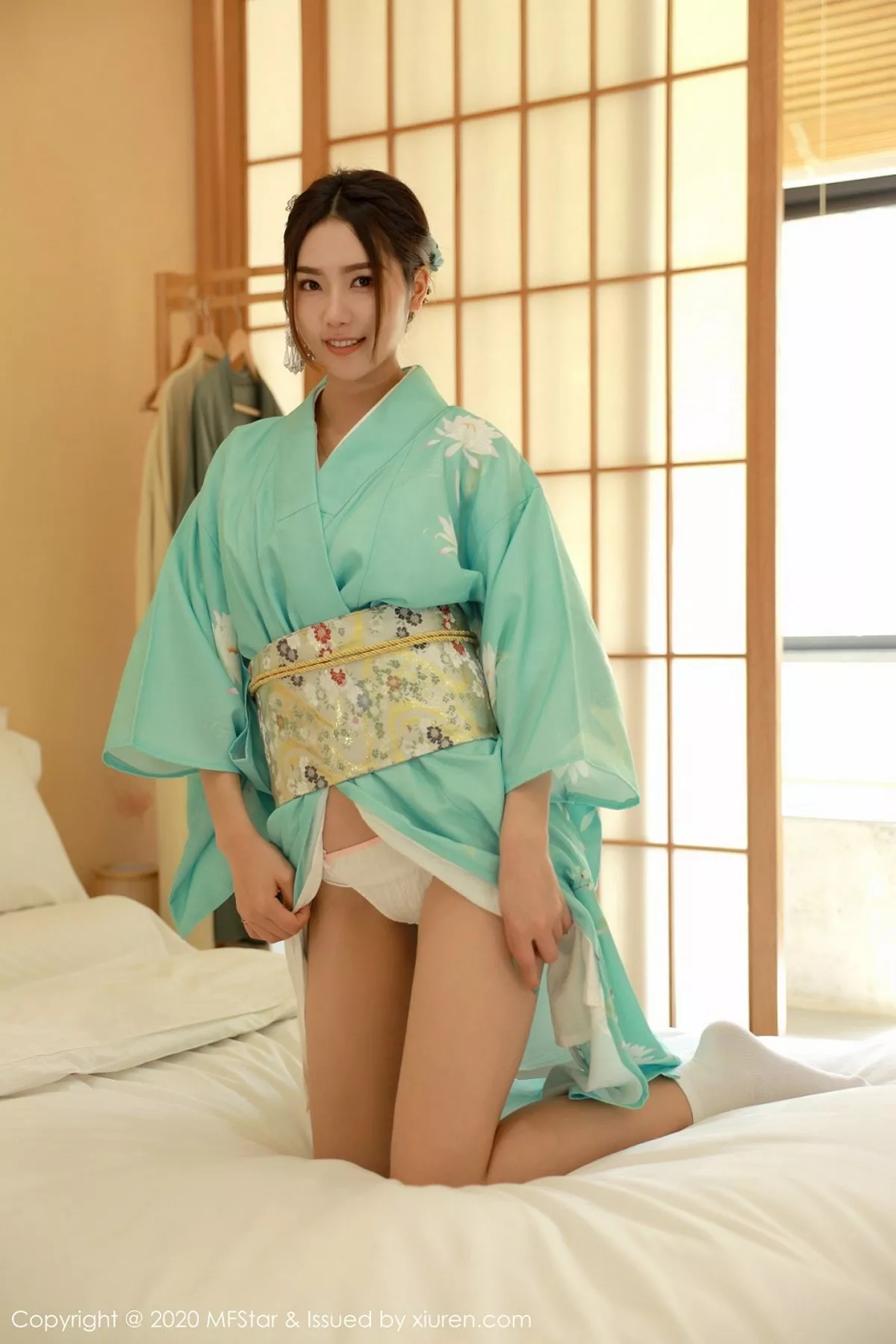 秀人集.com_[MFStar模范学院]Vol.332_嫩模方子萱私房床上日系和服半脱秀完美身材诱惑写真71P