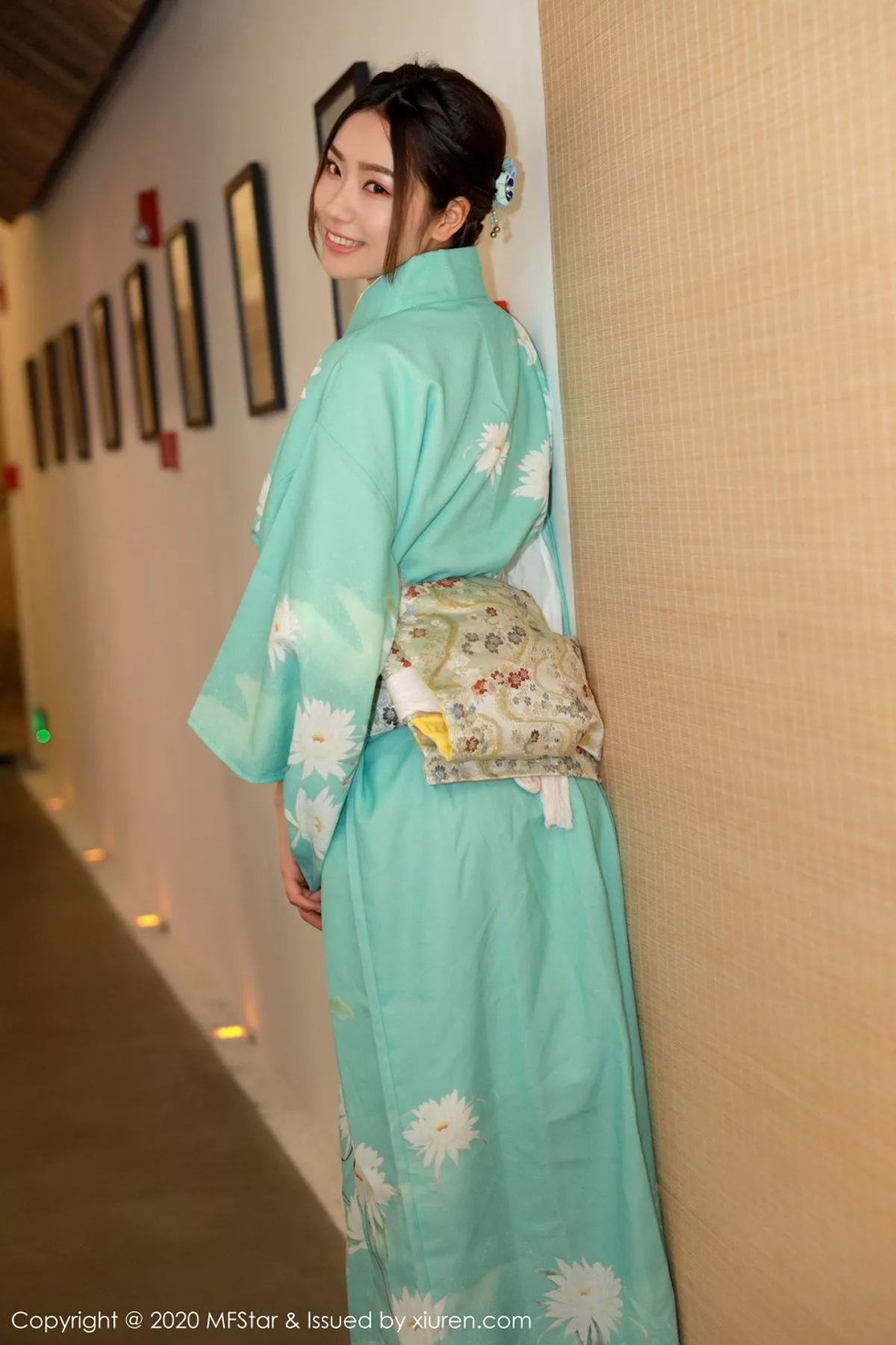 秀人集.com_[MFStar模范学院]Vol.332_嫩模方子萱私房床上日系和服半脱秀完美身材诱惑写真71P