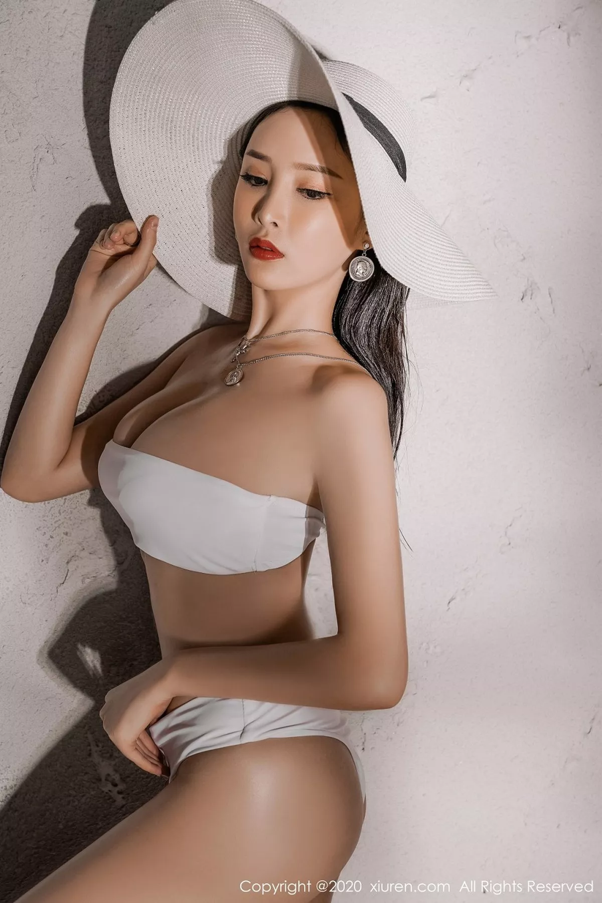 秀人集.com_[XiuRen秀人网]No.2339_女神奶瓶土肥圆私房性感白色泳衣秀完美身材豪乳诱惑写真40P