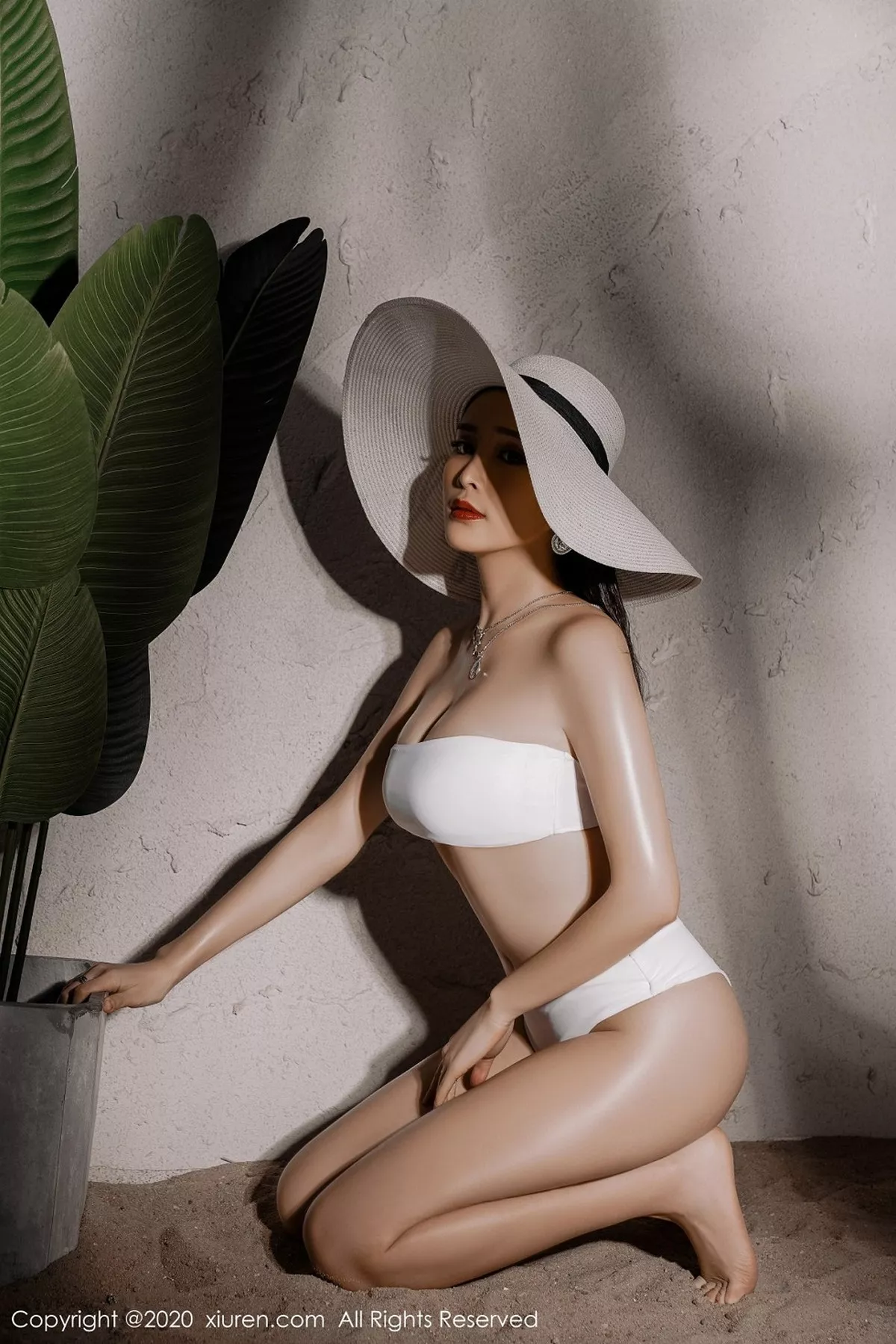 秀人集.com_[XiuRen秀人网]No.2339_女神奶瓶土肥圆私房性感白色泳衣秀完美身材豪乳诱惑写真40P