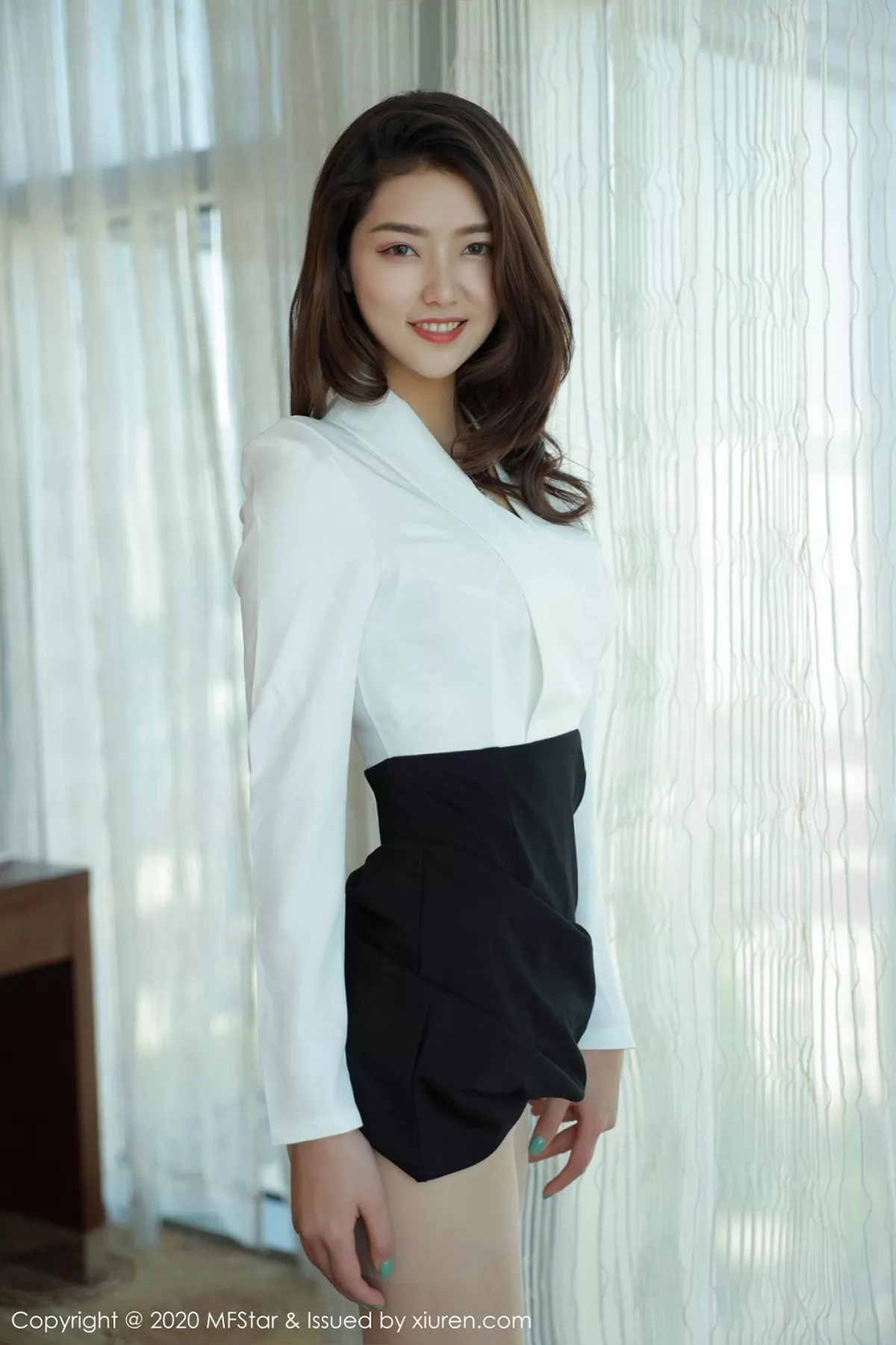 秀人集.com_[MFStar模范学院]Vol.350_嫩模方子萱经典秘书OL系列透视蕾丝内裤撩人诱惑写真66P