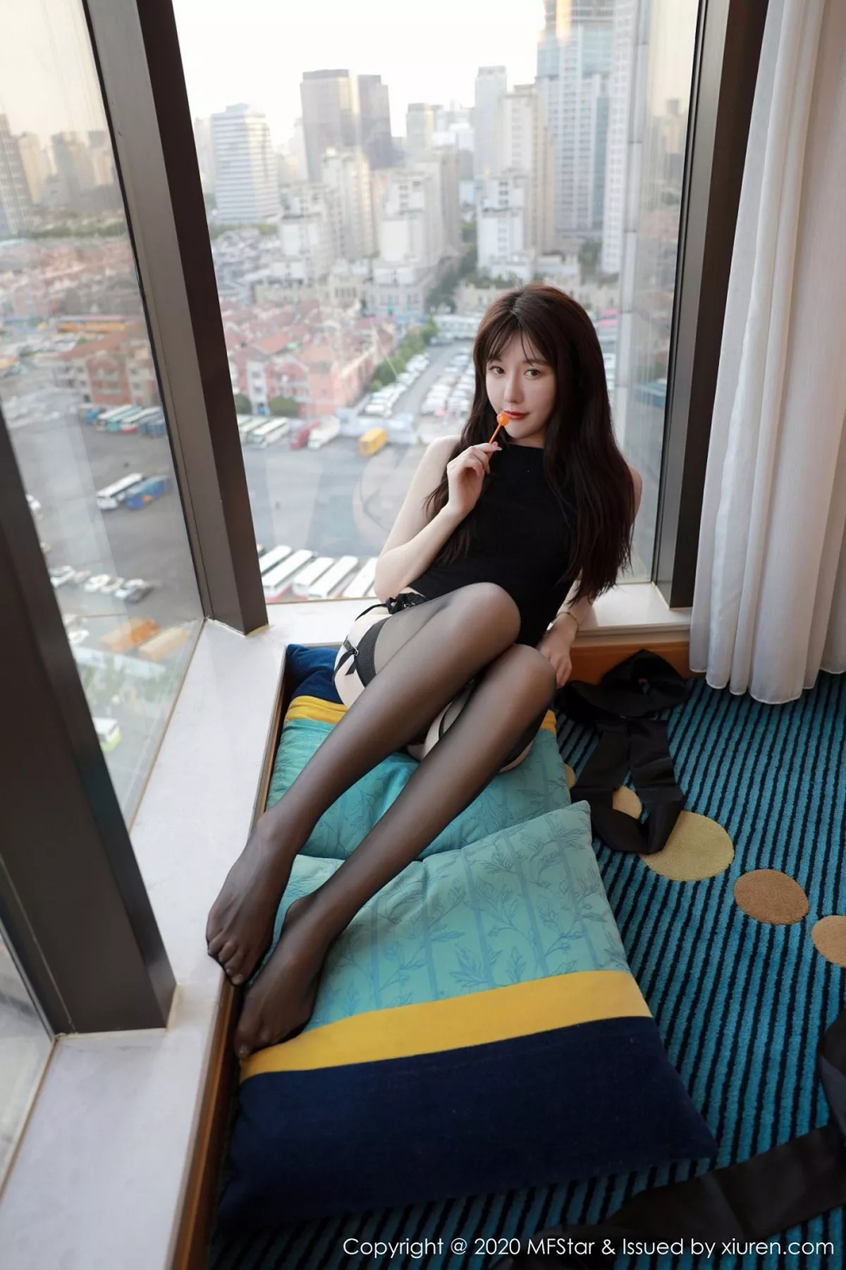 秀人集.com_[MFStar模范学院]Vol.359_嫩模薛琪琪sandy私房捆绑艺吊带黑丝袜极致魅惑写真49P