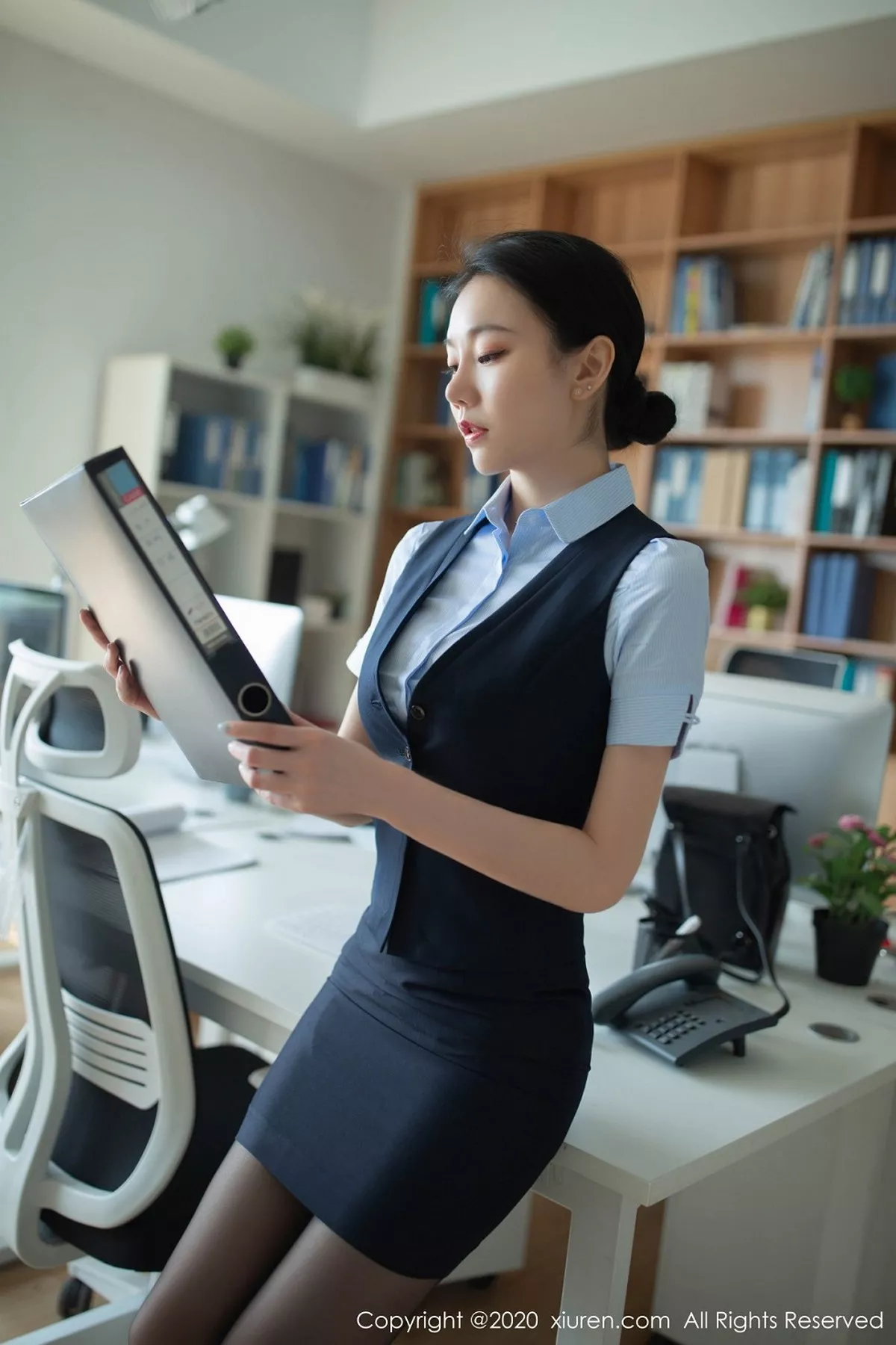 秀人集.com_[XiuRen秀人网]No.2398_嫩模安然Maleah办公室秘书主题职业制服半脱秀性感内衣诱惑写真90P