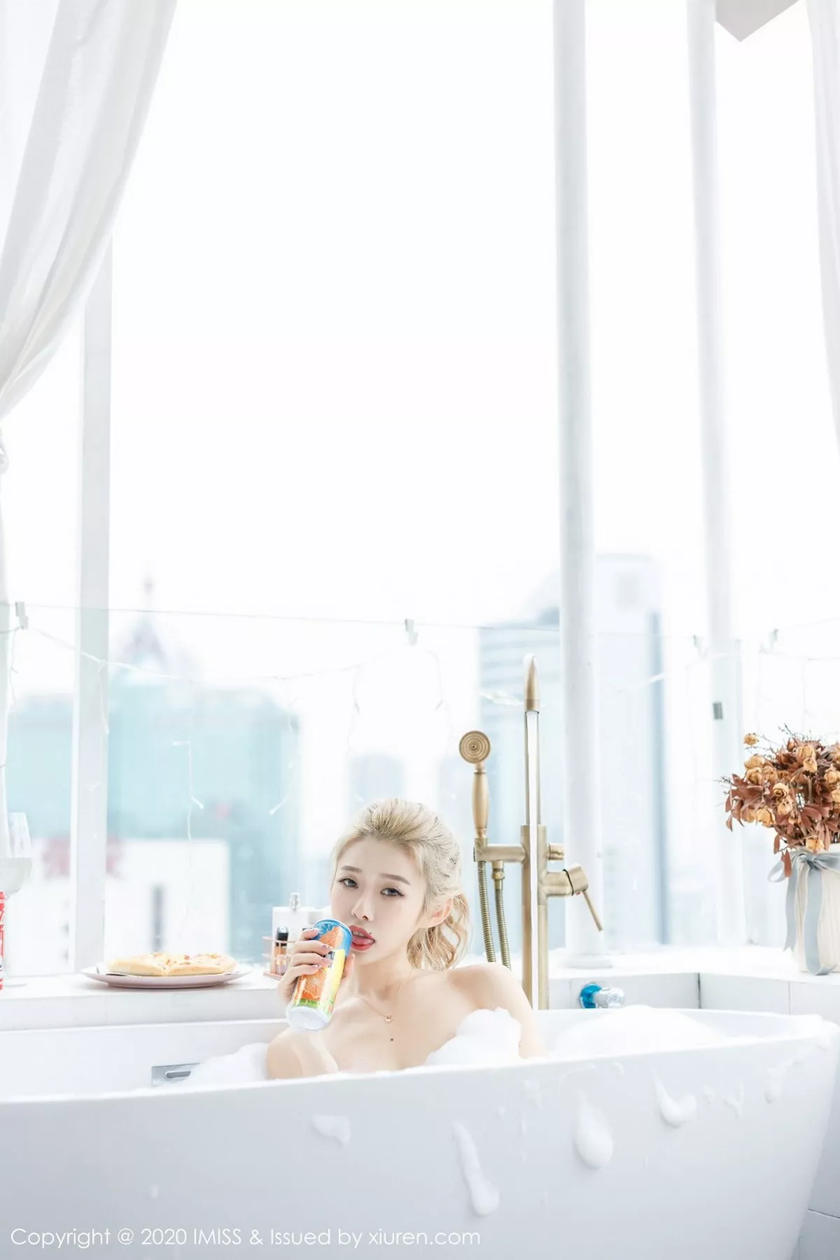 秀人集.com_[IMISS爱蜜社]Vol.490_女神luvian本能浴室大尺度泡泡浴秀火辣身材诱惑写真46P