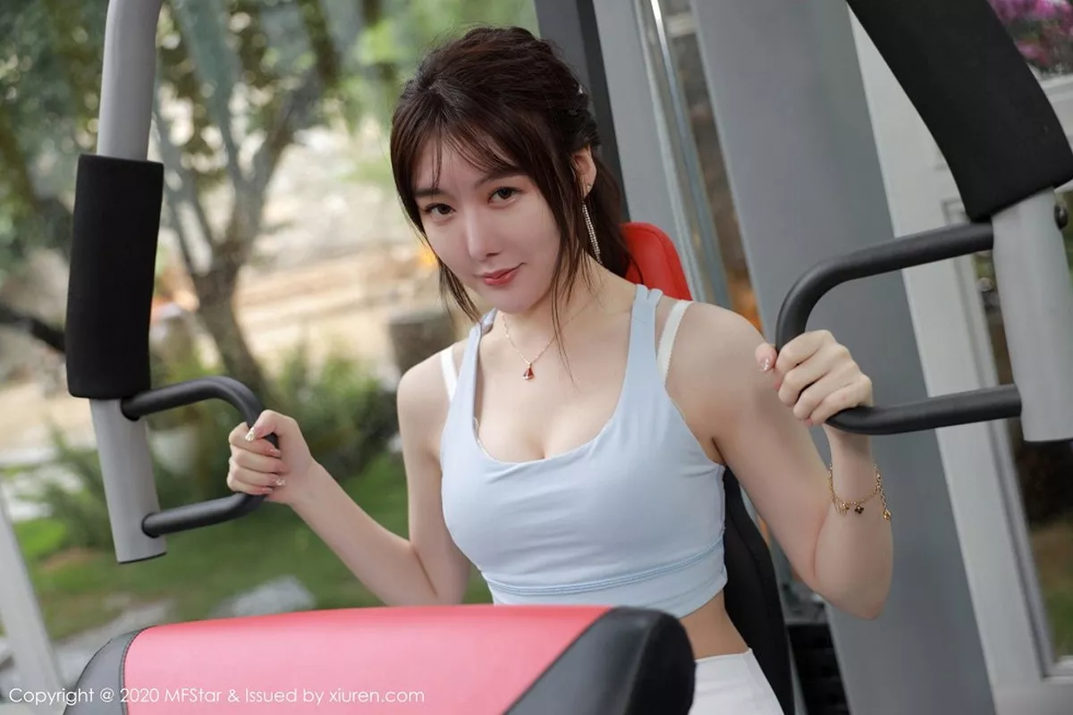 秀人集.com_[MFStar模范学院]Vol.365_嫩模薛琪琪sandy大理旅拍健身房紧身运动裤秀翘臀诱惑写真46P
