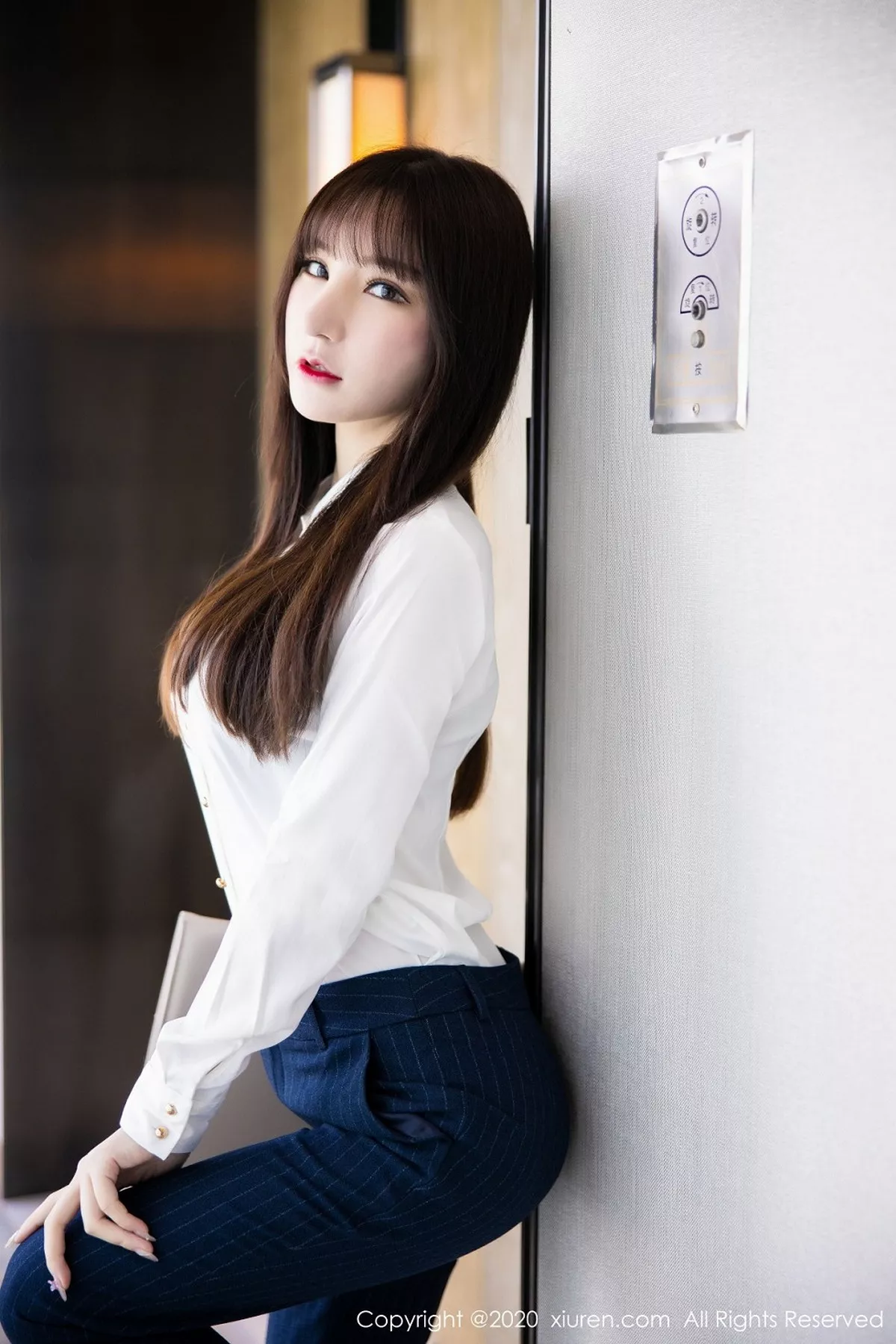 秀人集.com_[XiuRen秀人网]No.2356_女神周于希Sandy酒店私人管家主题私房肉丝裤袜秀美腿诱惑写真73P