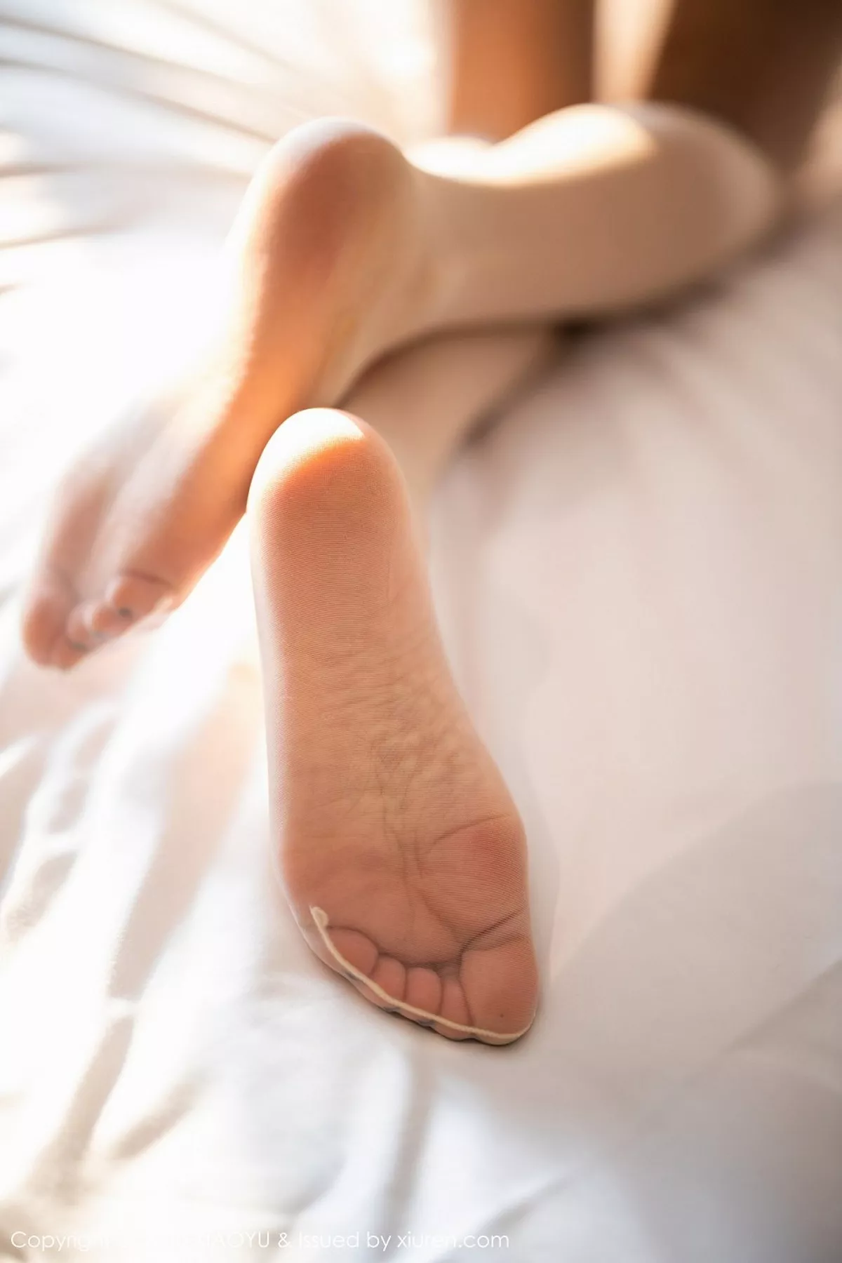 秀人集.com_[XiaoYu画语界]Vol.331_女神杨晨晨sugar私房白色吊裙配肉丝裤袜妩媚诱惑写真67P