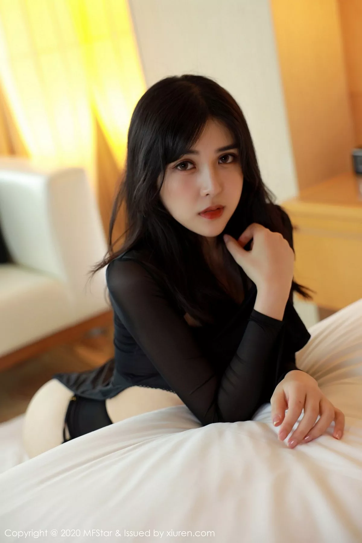 秀人集.com_[MFStar模范学院]Vol.352_嫩模韩静安私房黑色系情趣内衣秀白嫩肌肤诱惑写真48P