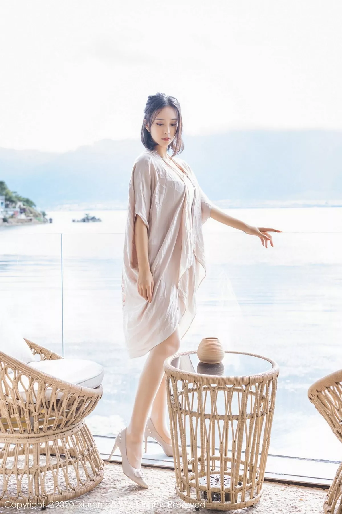 秀人集.com_[XiuRen秀人网]No.2426_嫩模蓝夏Akasha性感白色吊带配超薄肉丝裤袜秀完美身材诱惑写真46P