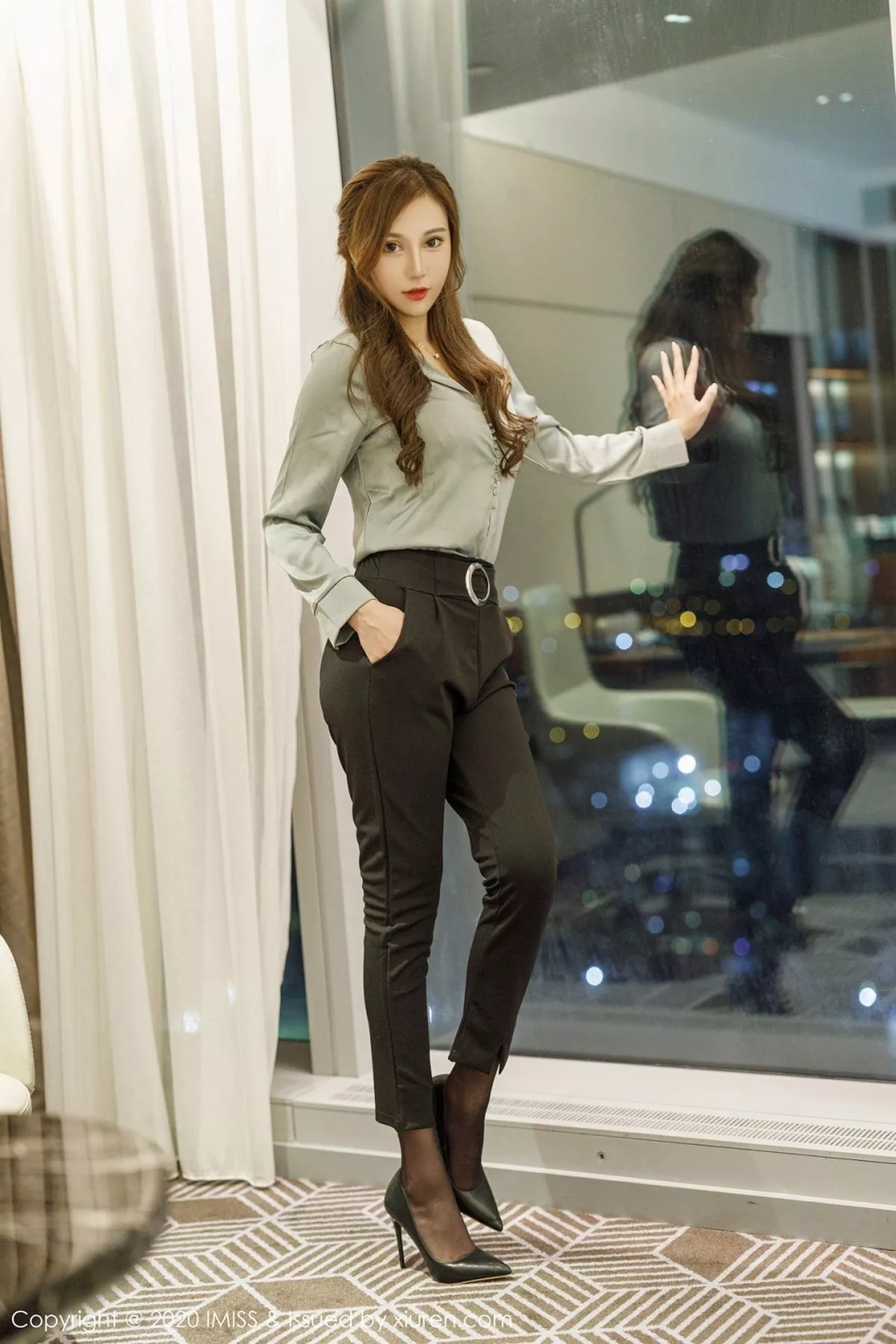 秀人集.com_[IMISS爱蜜社]Vol.492_气质女神Lavinia肉私房脱典雅服饰露性感内衣完美身材诱惑写真57P