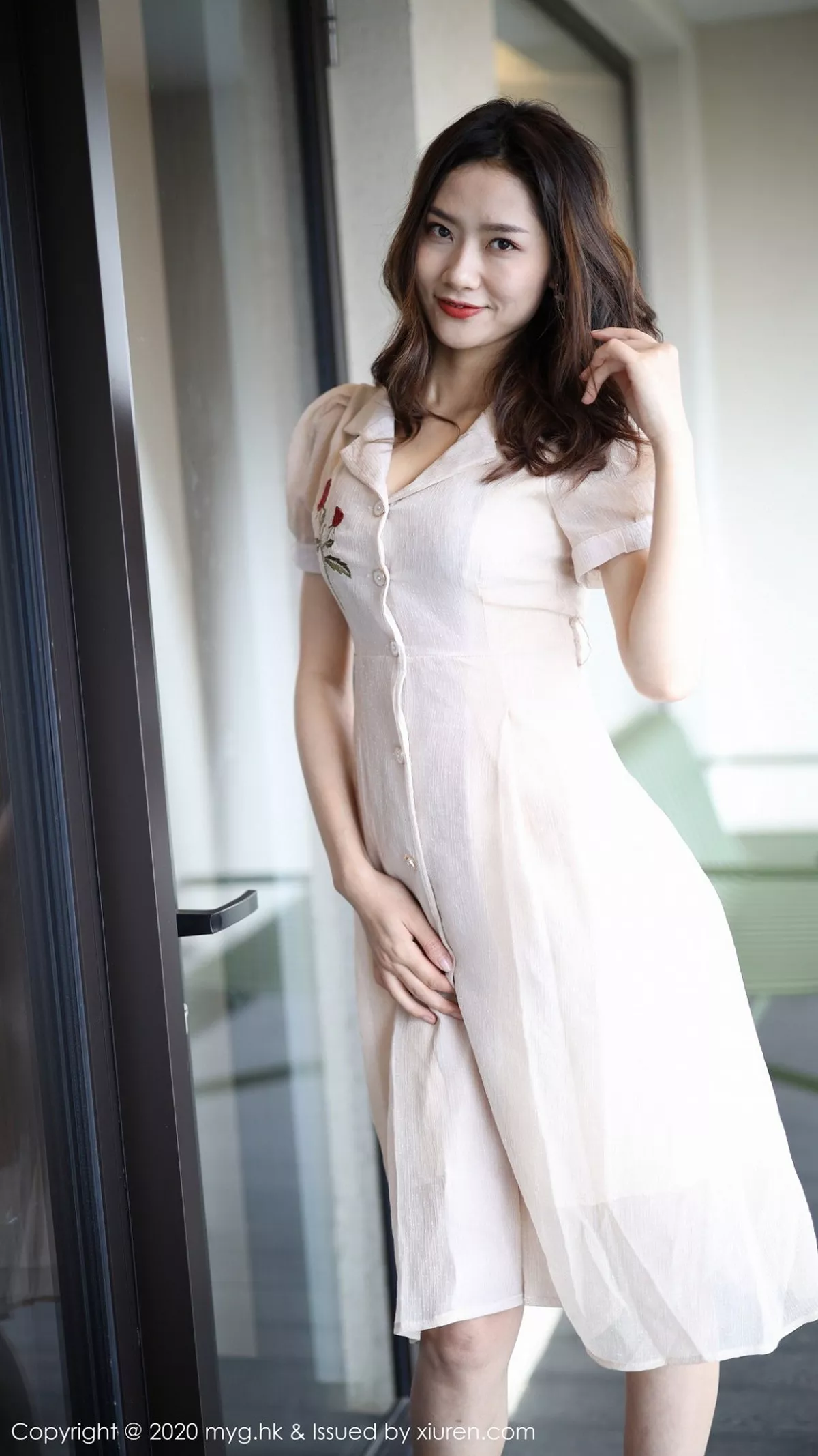 秀人集.com_[MyGirl美媛馆]Vol.447_嫩模方子萱大理旅拍私房典雅长裙半脱秀完美身材诱惑写真92P