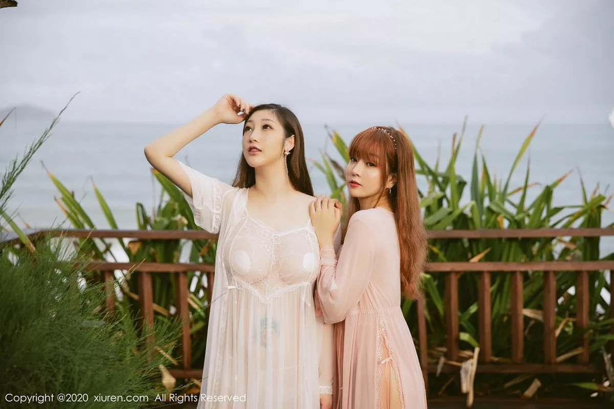 秀人集.com_[XiuRen秀人网]No.2444_两大女神王雨纯与妲己_Toxic三亚旅拍合集户外情趣内衣诱惑写真55P