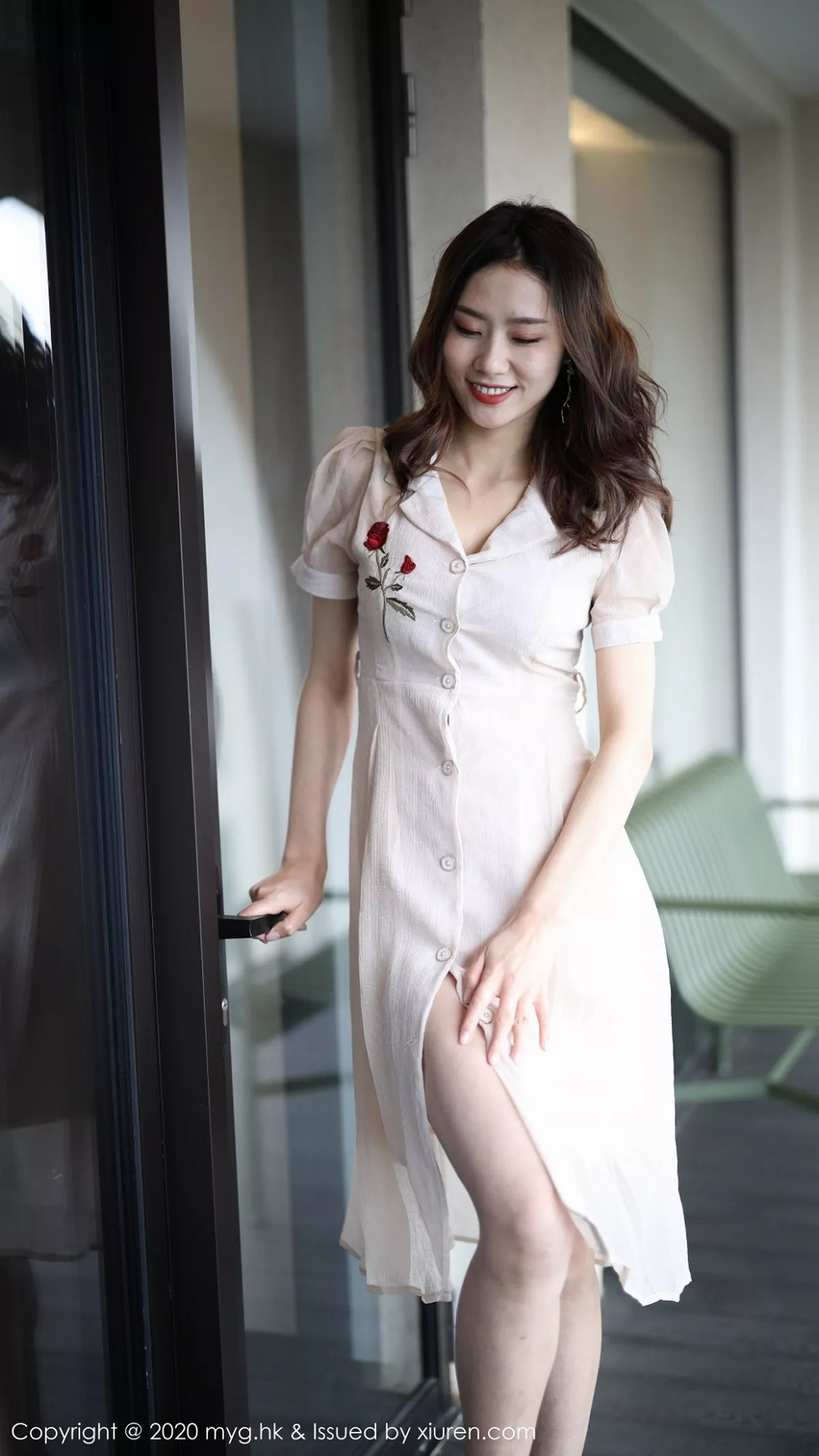 秀人集.com_[MyGirl美媛馆]Vol.447_嫩模方子萱大理旅拍私房典雅长裙半脱秀完美身材诱惑写真92P