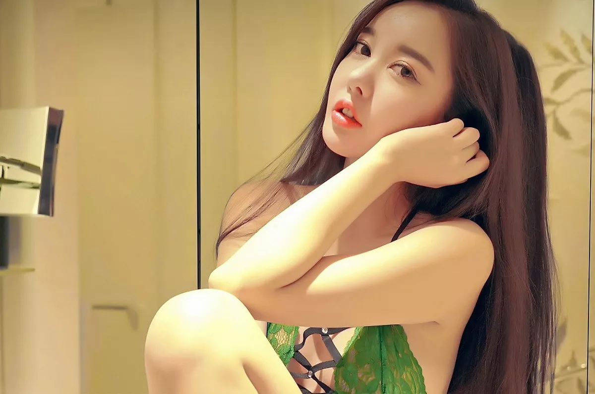 秀人集.com_[FeiLin嗲囡囡]VOL.337_嗲囡囡最新模特合集花样变化服饰私房奶油遮点极致诱惑写真90P