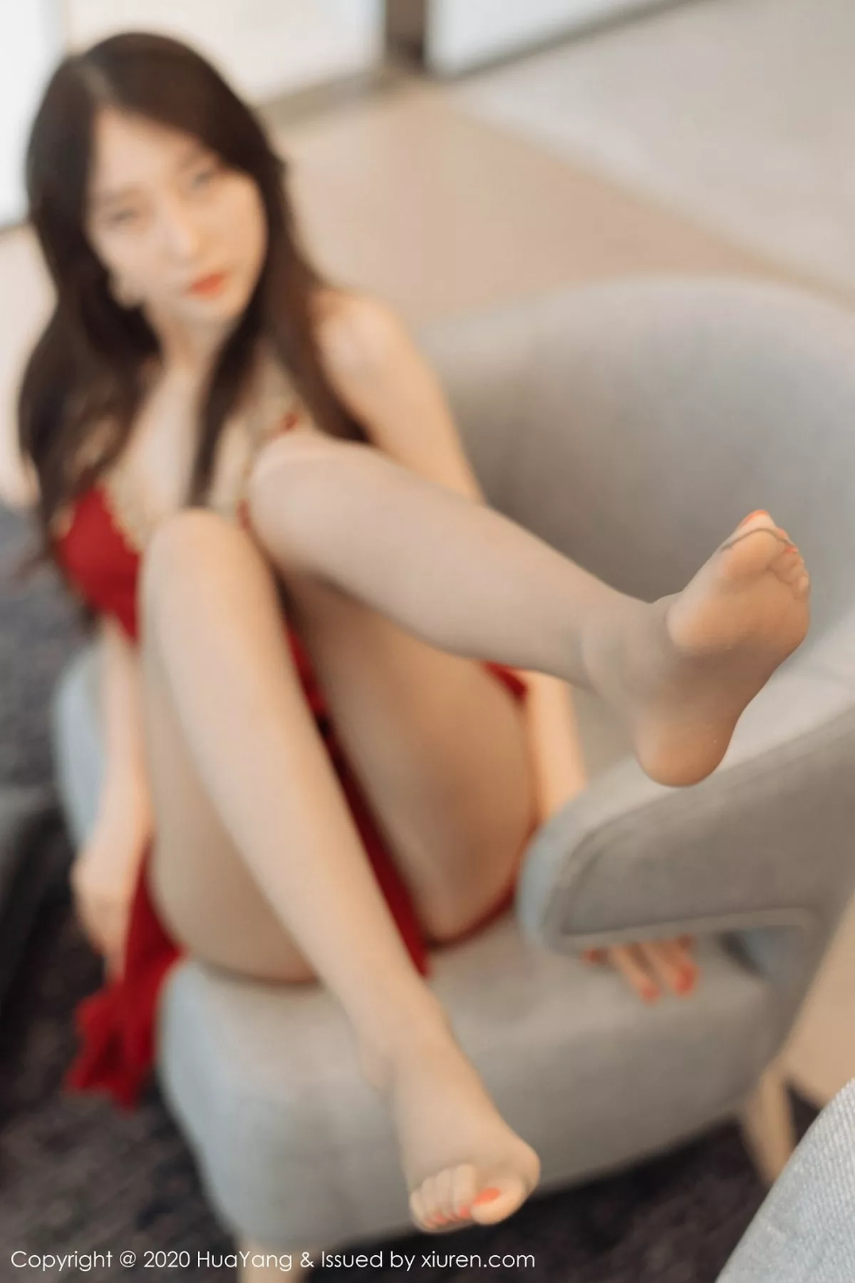 秀人集.com_[HuaYang花漾]Vol.276_嫩模玥儿玥er私房性感红色吊裙配超薄肉丝裤袜完美诱惑写真72P