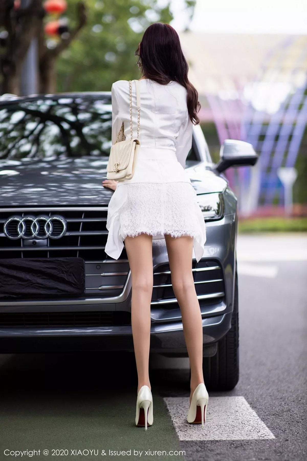 秀人集.com_[XiaoYu画语界]Vol.353_女神杨晨晨sugar阳朔旅拍室外车拍白衬衣配性感内衣诱惑写真84P