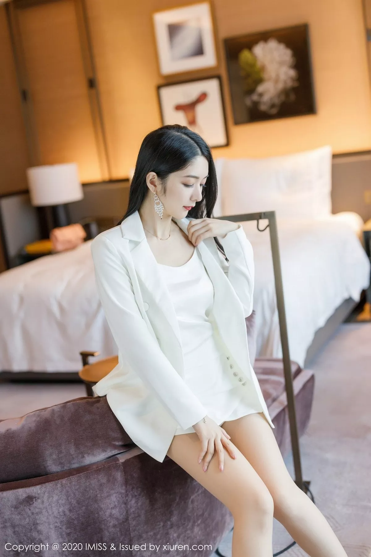 秀人集.com_[IMISS爱蜜社]Vol.484_女神Angela小热巴私房性感白色睡裙配肉丝裤袜撩人诱惑写真73P