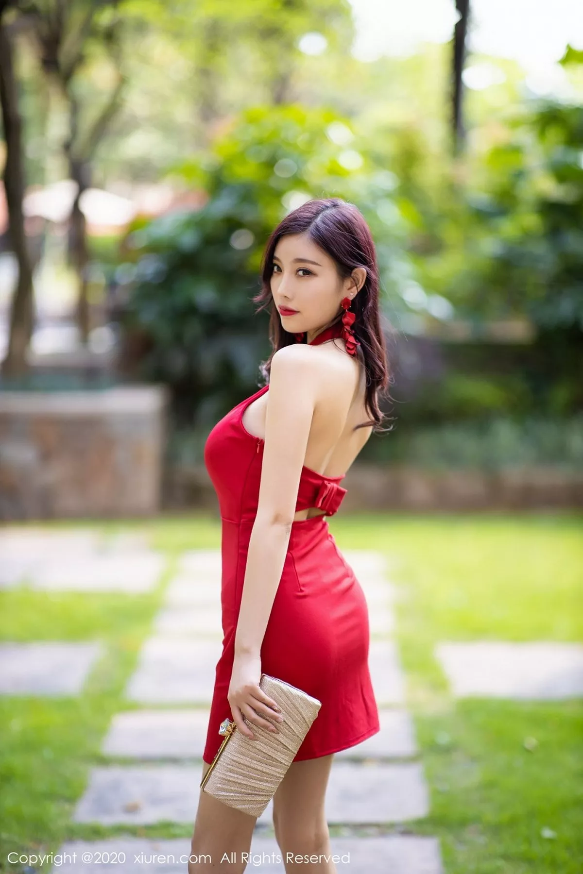 秀人集.com_[XiuRen秀人网]No.2373_女神杨晨晨sugar性感露背猩红吊裙秀白嫩肌肤撩人诱惑写真54P