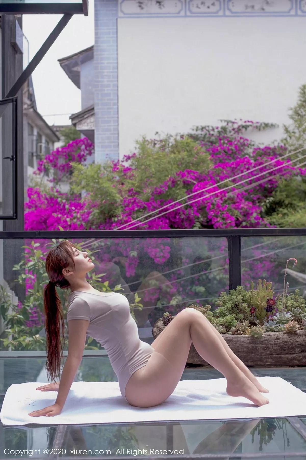 秀人集.com_[XiuRen秀人网]No.2370_美模久久Aimee粉丝云南旅拍温泉水系湿身+瑜伽动作完美诱惑写真70P