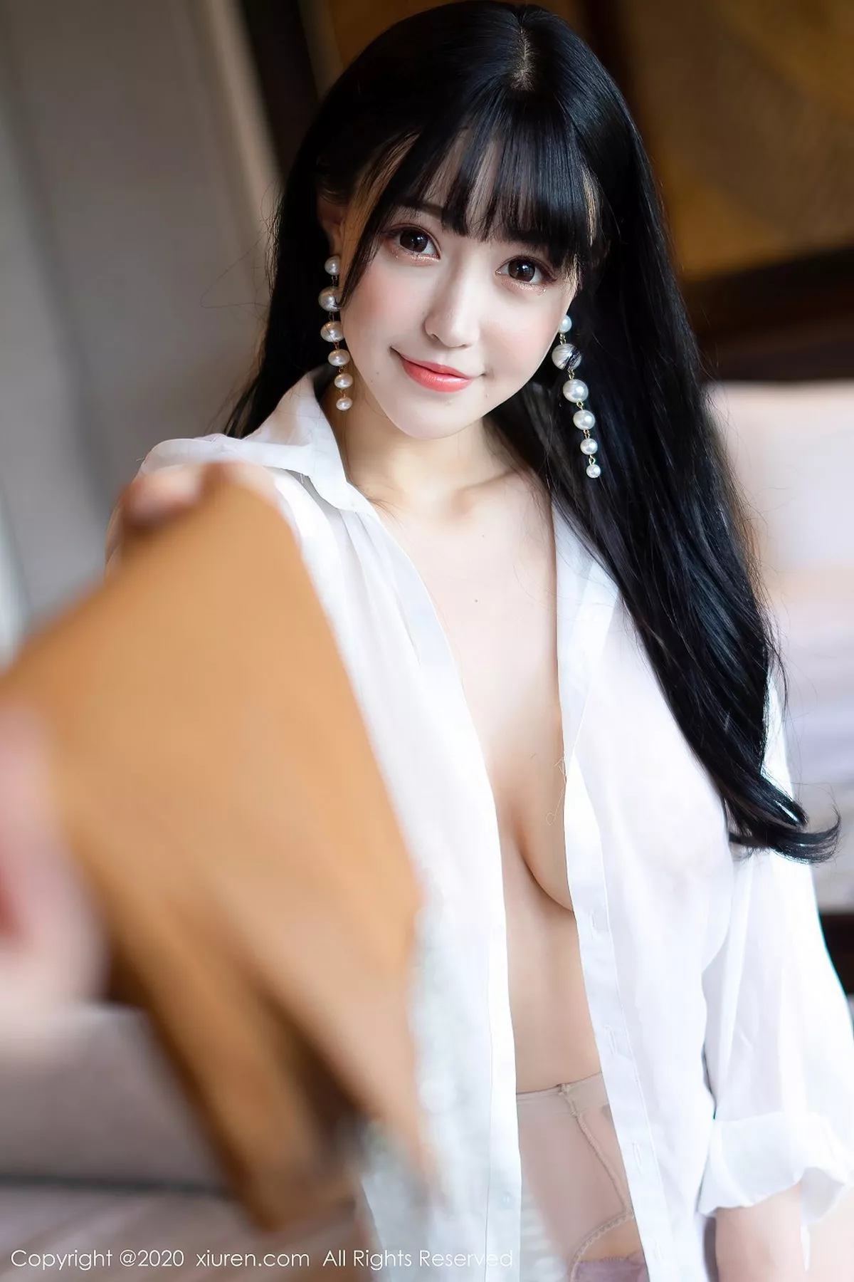 秀人集.com_[XiuRen秀人网]No.2519_女神朱可儿Flower西双版纳旅拍性感白衬衣真空半露豪乳诱惑写真53P