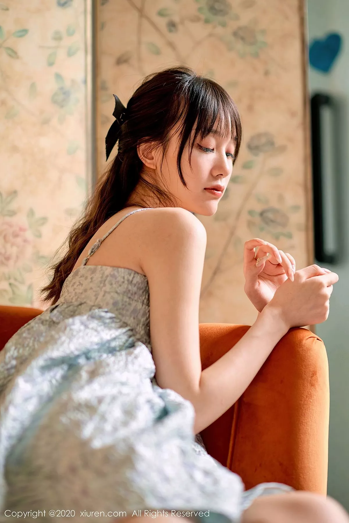 秀人集.com_[XiuRen秀人网]No.2533_新人模特尤其足控福利主题私房吊带连身裙秀美腿玉足性感写真118P