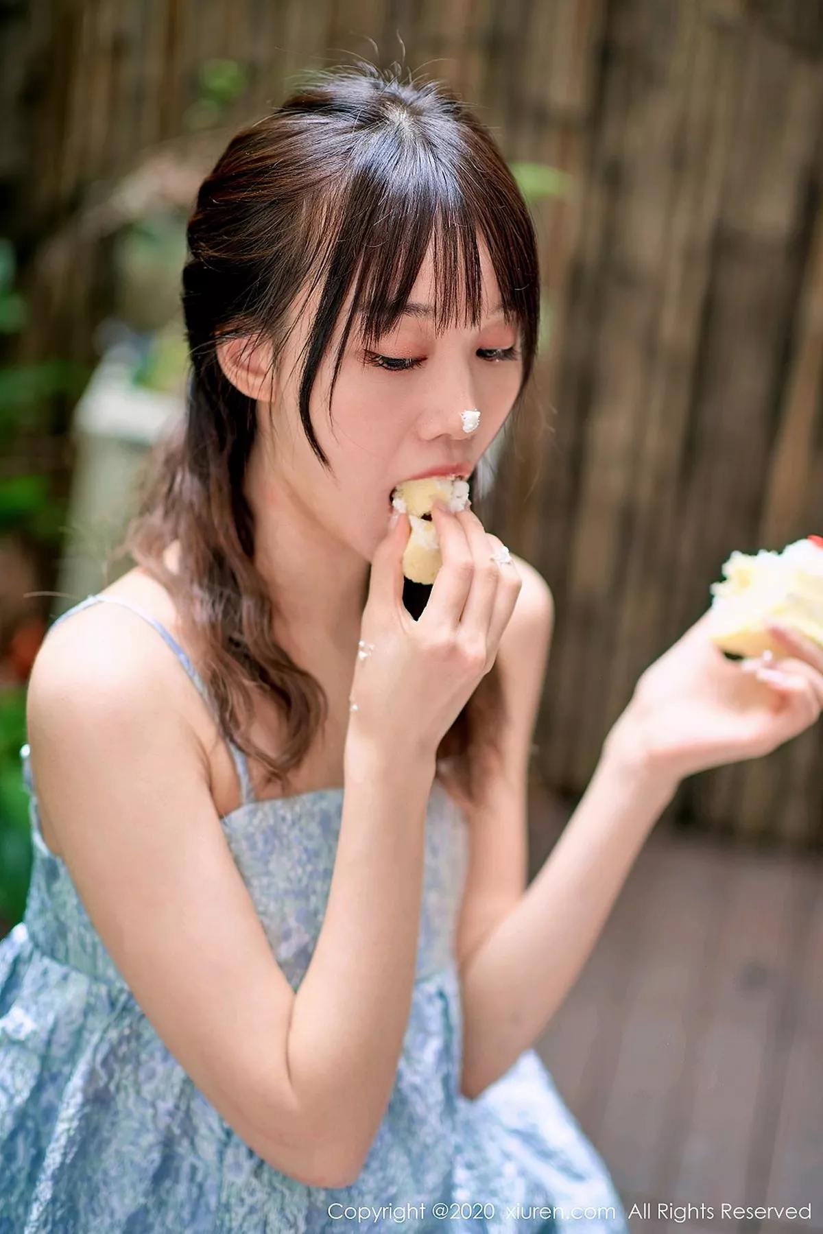 秀人集.com_[XiuRen秀人网]No.2533_新人模特尤其足控福利主题私房吊带连身裙秀美腿玉足性感写真118P