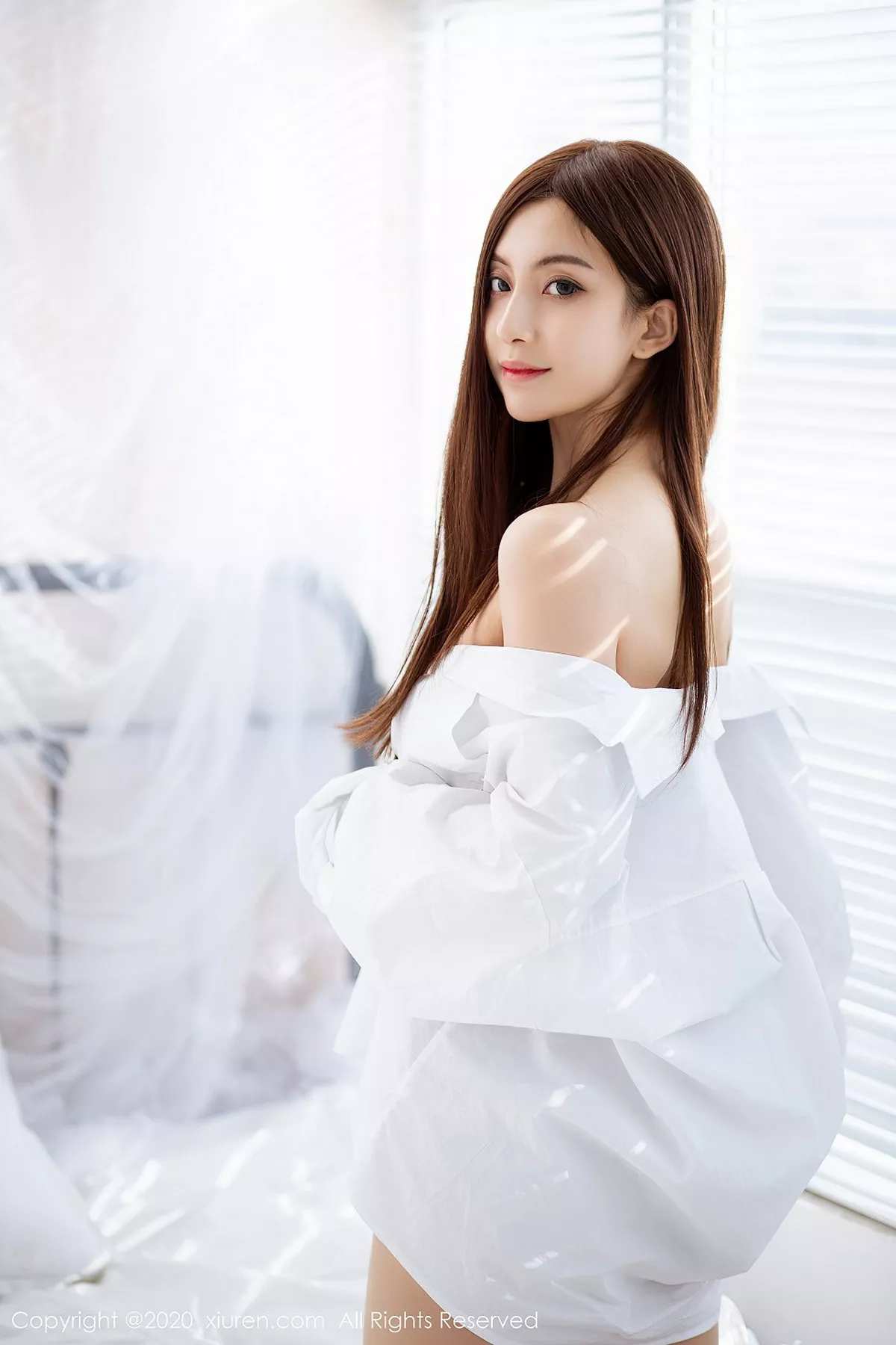 秀人集.com_[XiuRen秀人网]No.2545_嫩模林文文yooki秘书主题白衬衫配肉丝裤袜秀完美身材诱惑写真56P