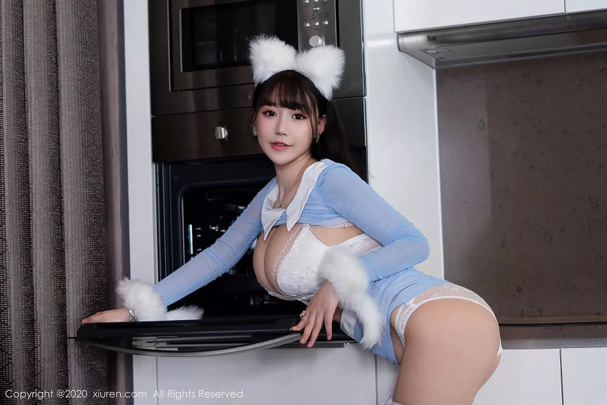 秀人集.com_[XiuRen秀人网]No.2546_女神朱可儿Flower三亚旅拍精致制服装扮秀豪乳翘臀极致诱惑写真46P