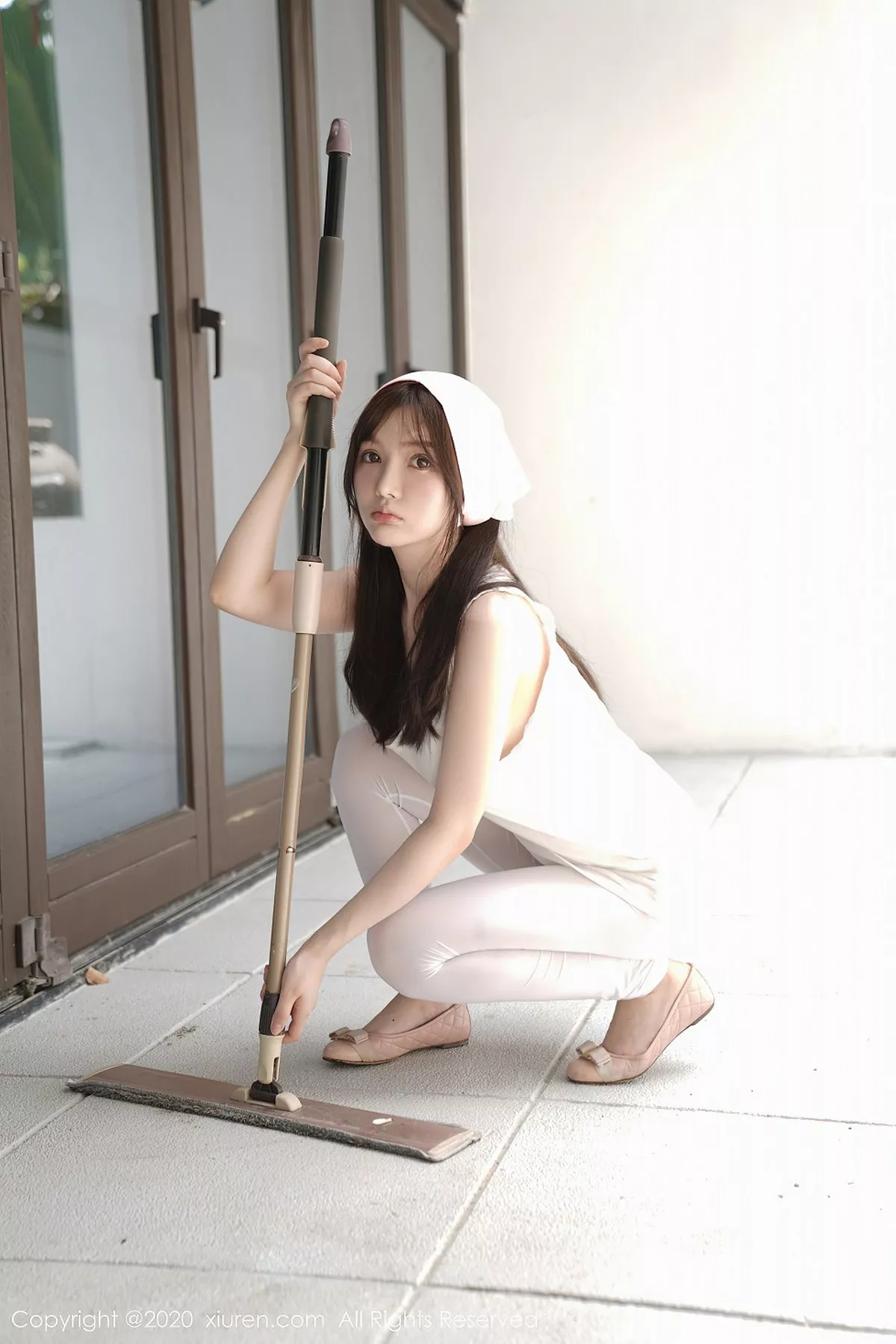 秀人集.com_[XiuRen秀人网]No.2557_女神糯美子Mini性感家政女仆主题超薄无内白丝裤袜极致诱惑写真106P