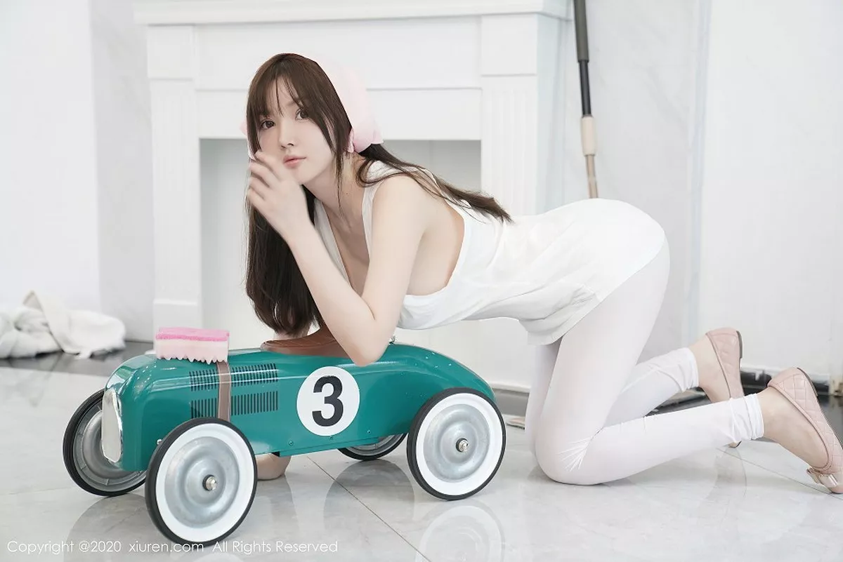 秀人集.com_[XiuRen秀人网]No.2557_女神糯美子Mini性感家政女仆主题超薄无内白丝裤袜极致诱惑写真106P