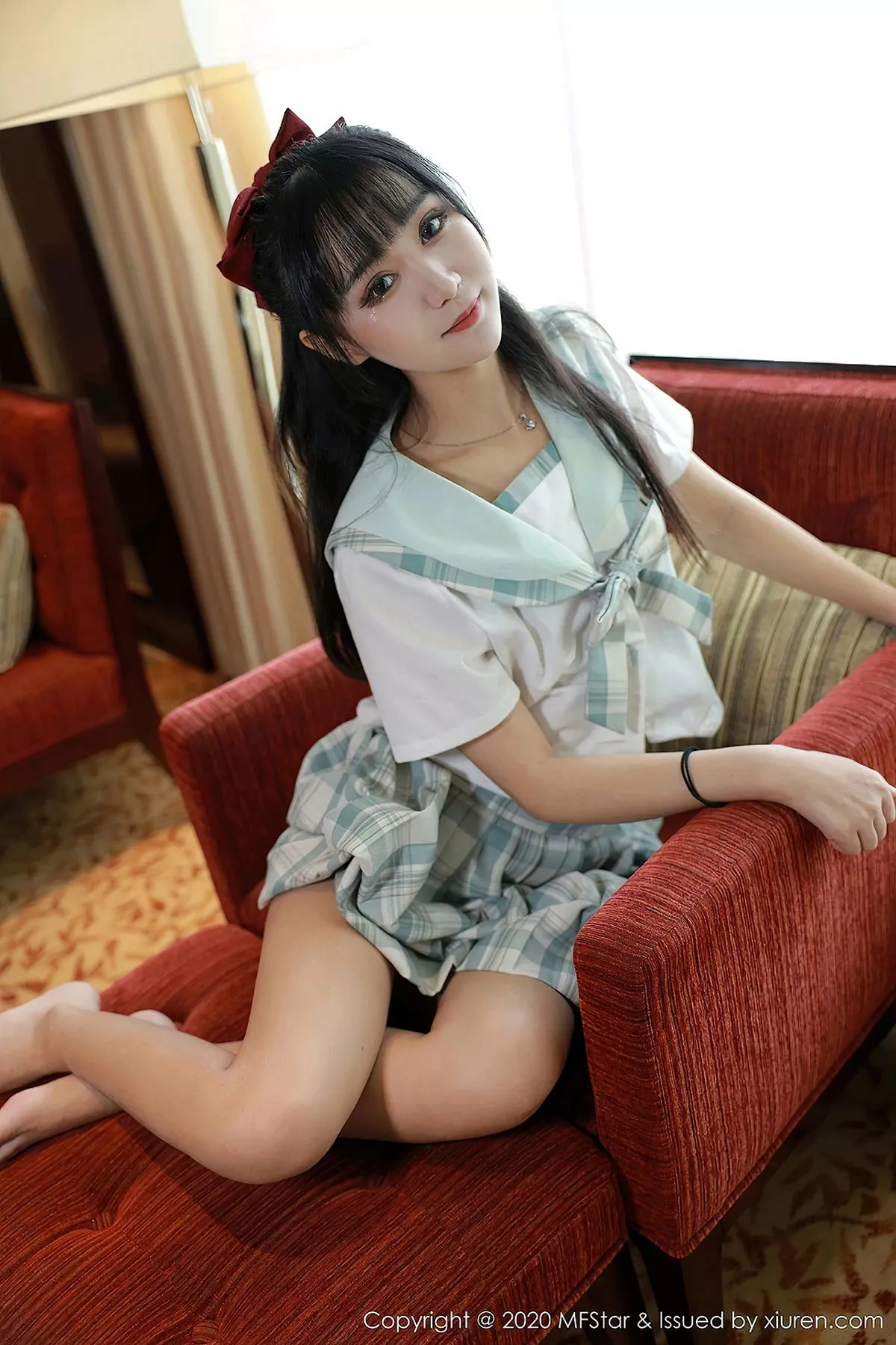 秀人集.com_[MFStar模范学院]Vol.386_嫩模小果冻儿JK制服主题撩裙露性感内裤翘臀诱惑写真51P