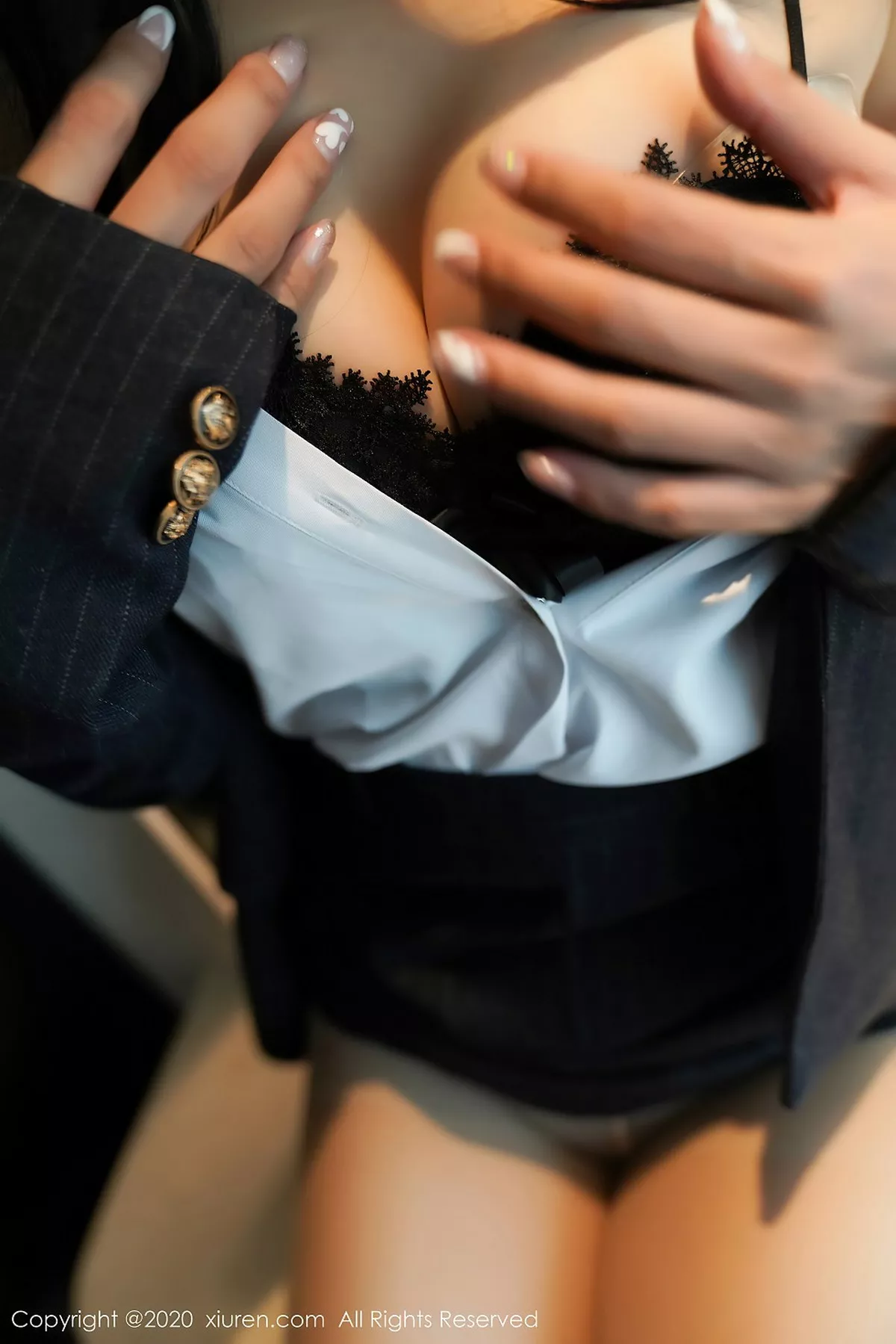 秀人集.com_[XiuRen秀人网]No.2564_嫩模小蛮妖Yummy职场白衬衫黑短裙半脱露超薄肉丝裤袜诱惑写真70P