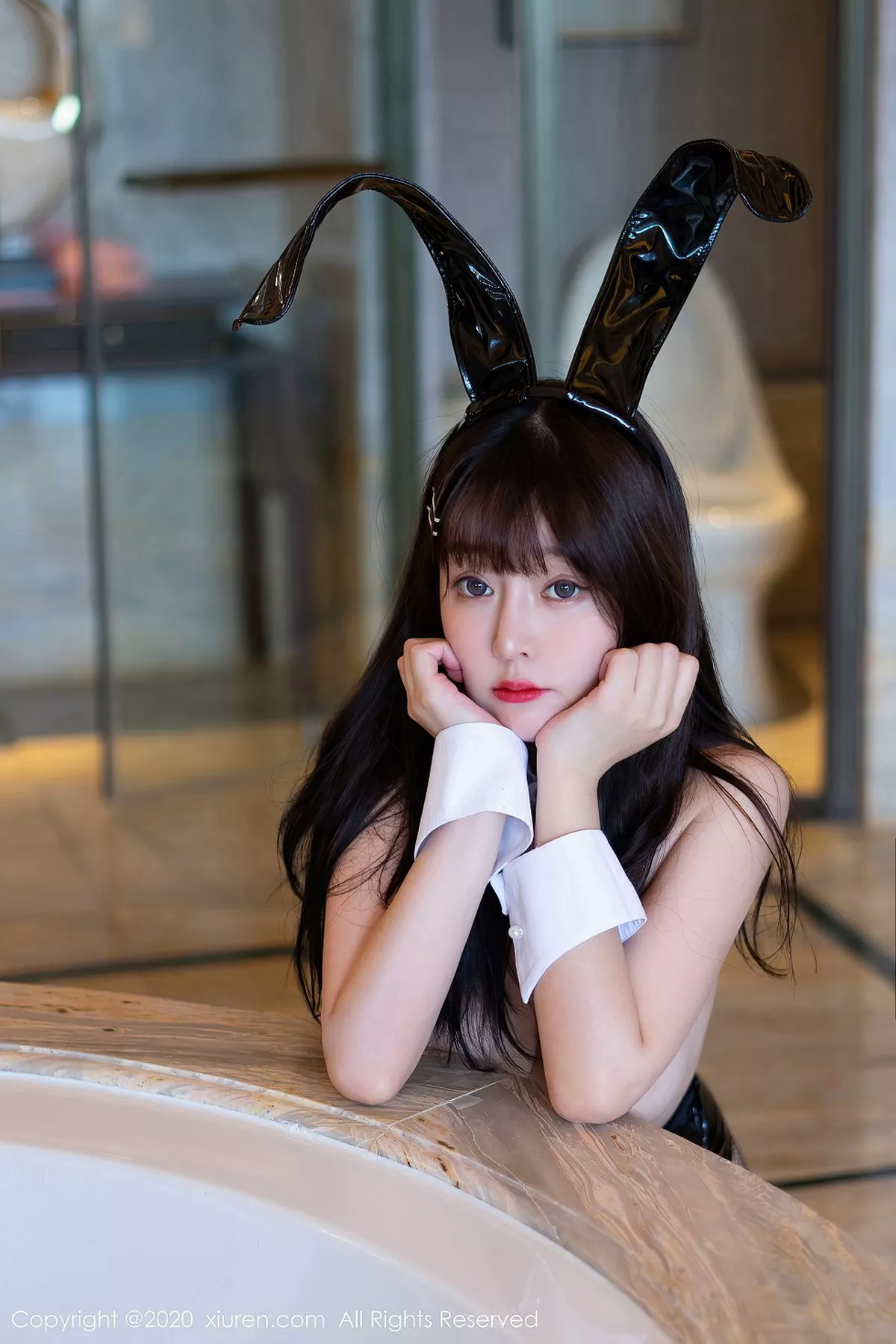 秀人集.com_[XiuRen秀人网]No.2566_女神王雨纯西双版纳旅拍性感兔女郎主题半脱露豪乳翘臀诱惑写真45P