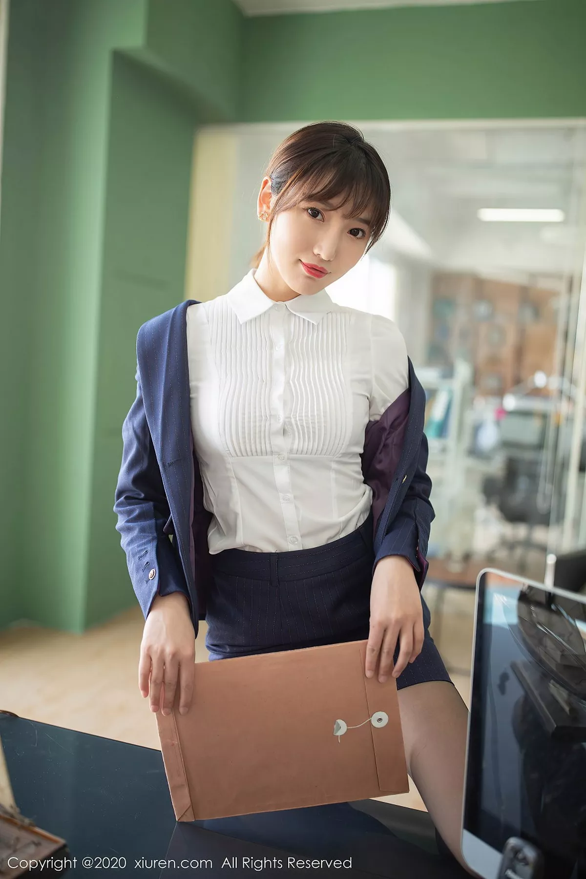 秀人集.com_[XiuRen秀人网]No.2577_嫩模陆萱萱职场boss办公室主题开档黑丝裤袜秀翘臀惹火诱惑写真76P