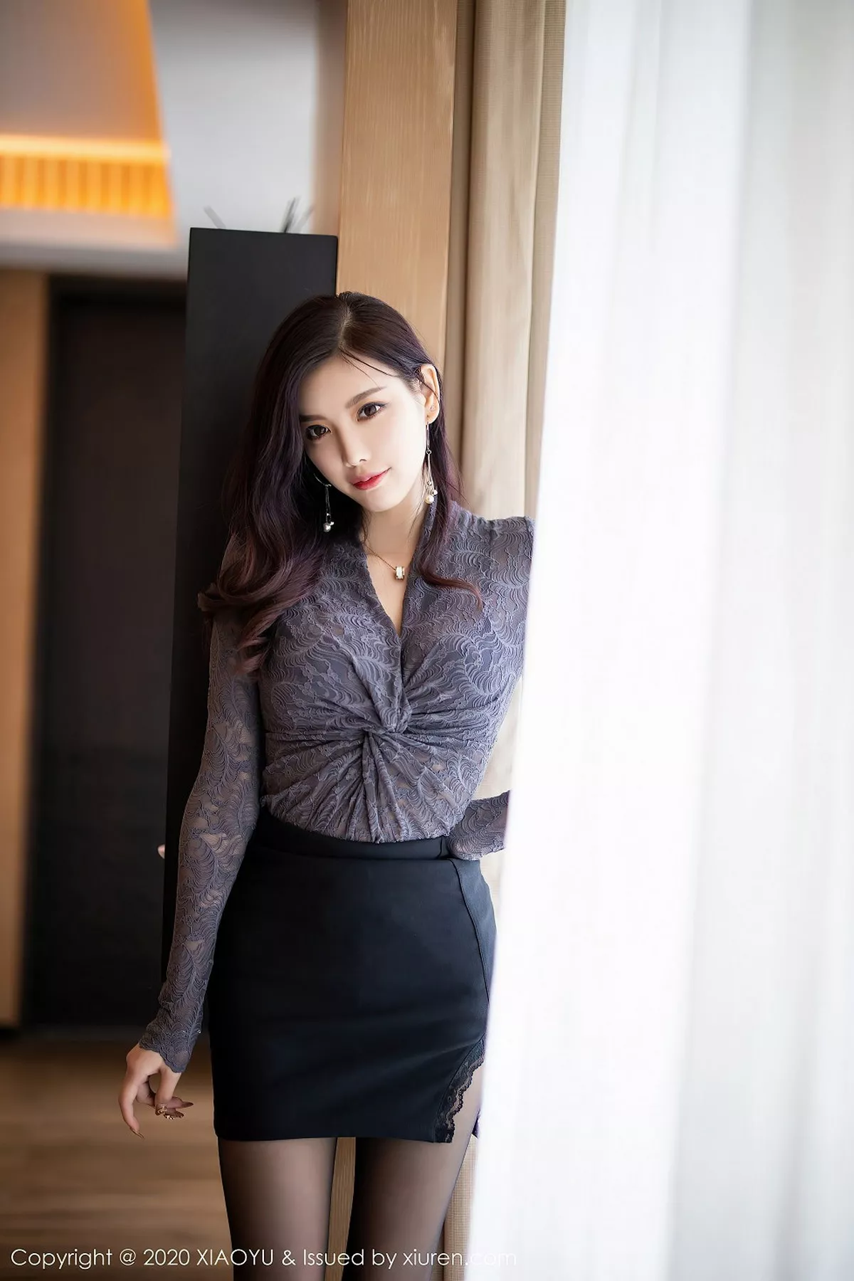 秀人集.com_[XiaoYu画语界]Vol.372_女神杨晨晨sugar阳朔旅拍典雅ol风半脱露性感内衣完美诱惑写真93P