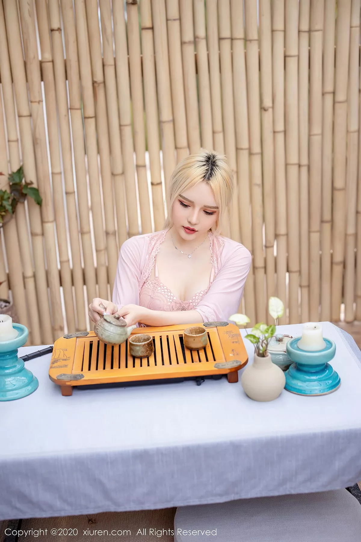 秀人集.com_[XiuRen秀人网]No.2585_嫩模淼淼小姐姐呀私房粉色薄纱裙透视秀火辣身材极致诱惑写真36P