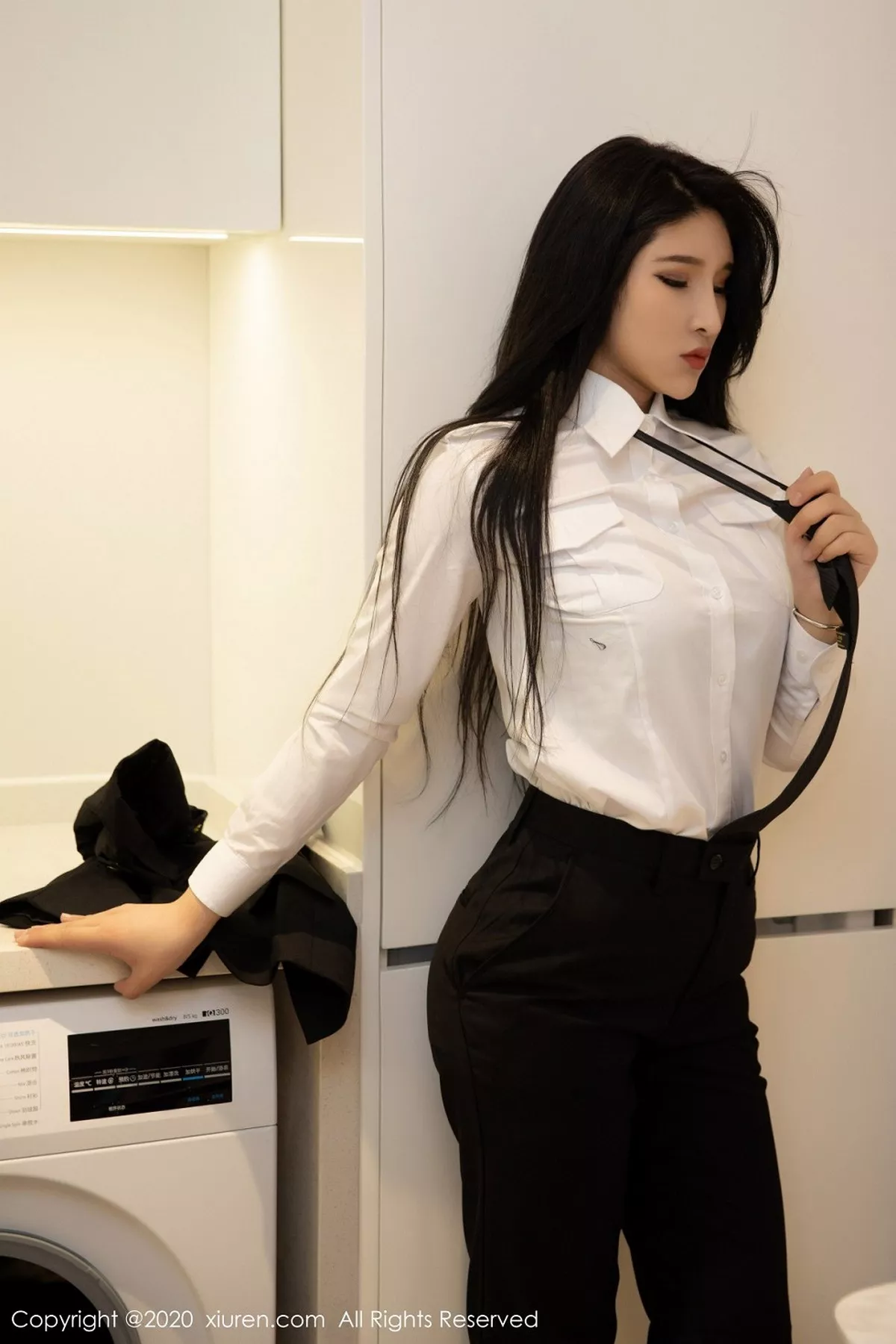 秀人集.com_[XiuRen秀人网]No.2484_嫩模蛛妹妹妹飒爽帅气女机长主题私房开档黑丝裤袜完美诱惑写真59P