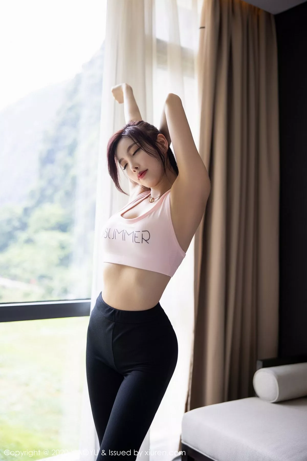 秀人集.com_[XiaoYu画语界]Vol.358_女神杨晨晨sugar阳朔旅拍粉色运动内衣秀魔鬼身材诱惑写真70P