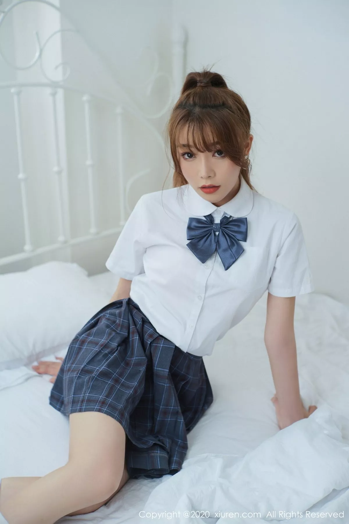 秀人集.com_[XiuRen秀人网]No.2502_女神芝芝Booty私房JK制服主题+粉色蕾丝内衣露惹火身材诱惑写真43P