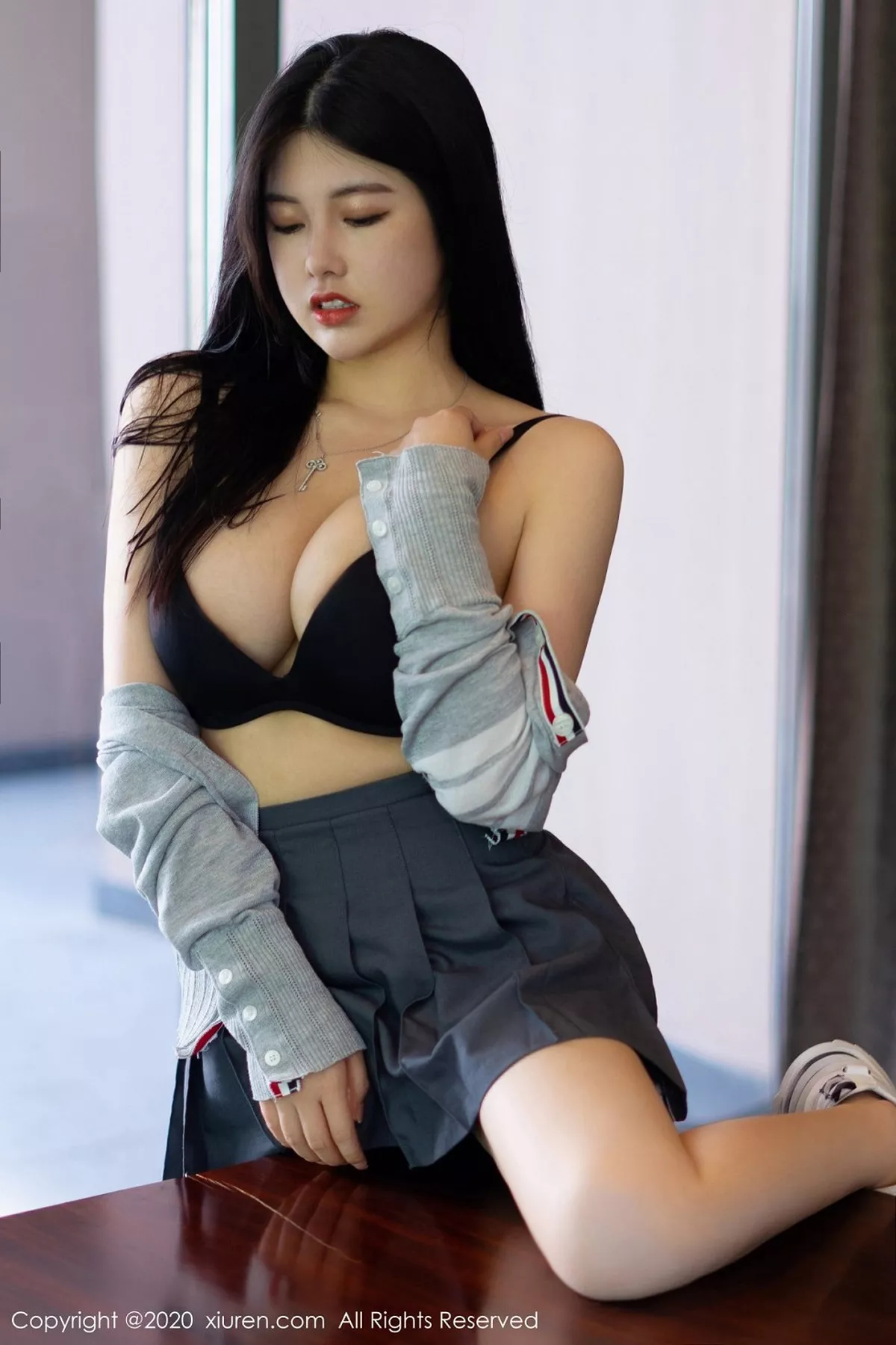 秀人集.com_[XiuRen秀人网]No.2508_女神娜露Selena三亚旅拍私房性感黑色内衣配红色内裤完美诱惑写真50P