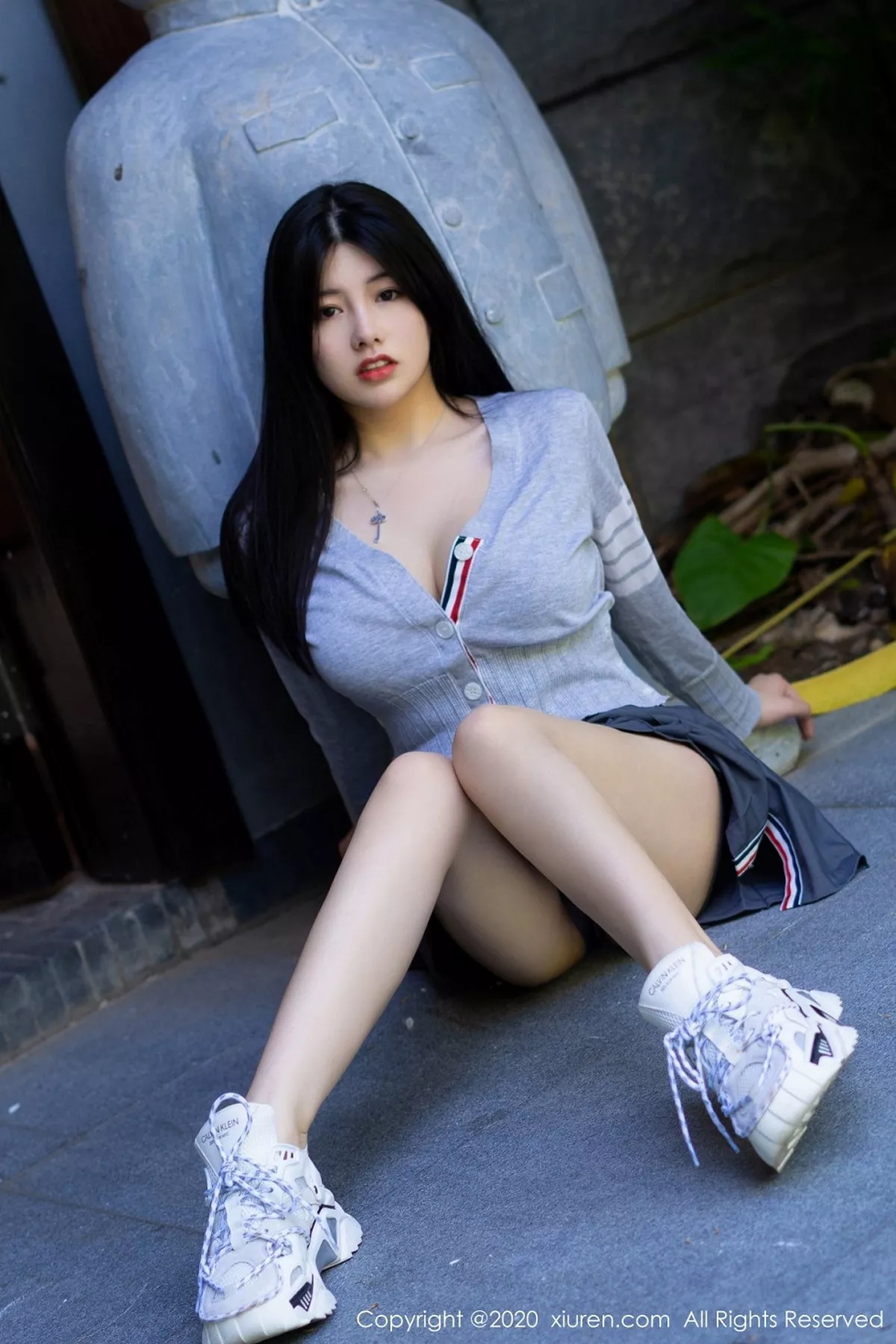 秀人集.com_[XiuRen秀人网]No.2508_女神娜露Selena三亚旅拍私房性感黑色内衣配红色内裤完美诱惑写真50P