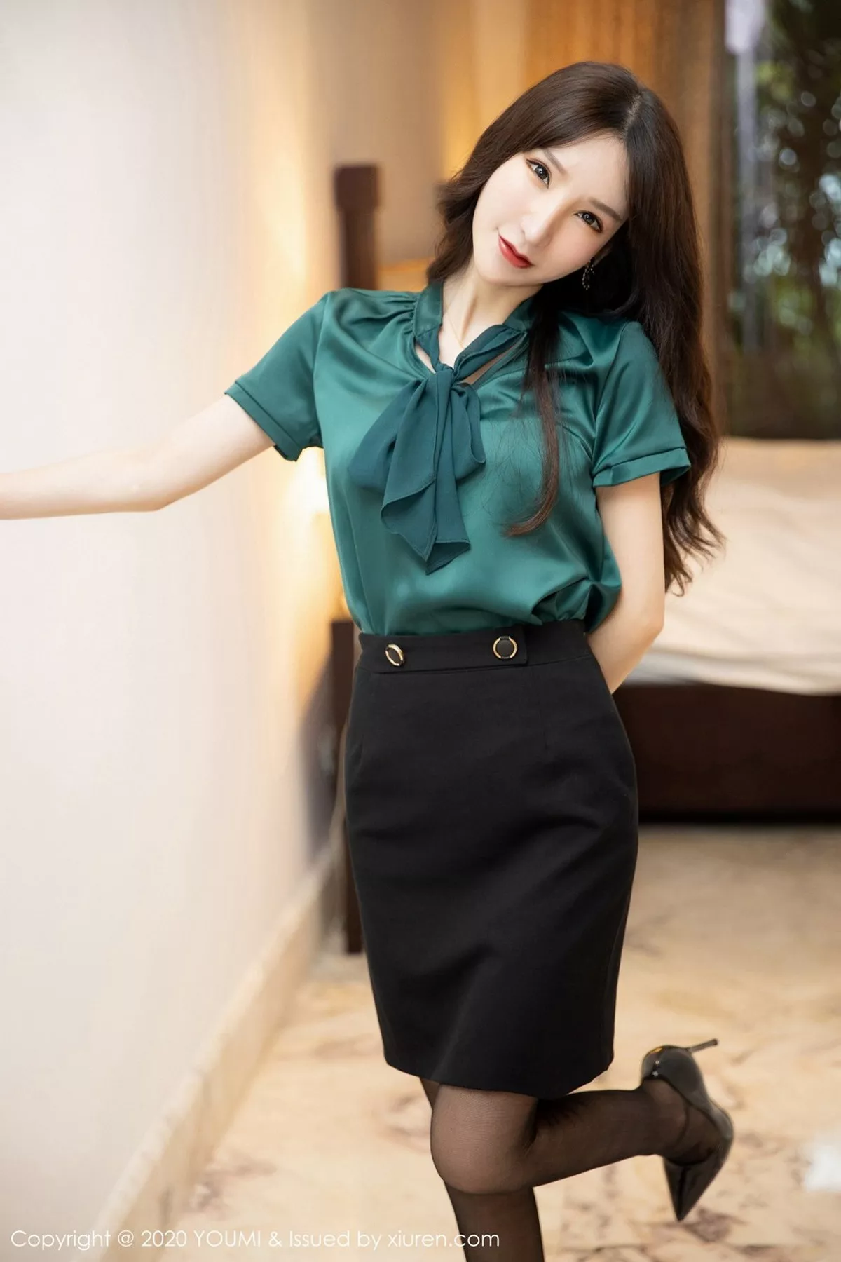 秀人集.com_[YouMi尤蜜荟]Vol.519_女神周于希Sandy三亚旅拍魅惑黑色内衣配黑丝裤袜极致诱惑写真64P