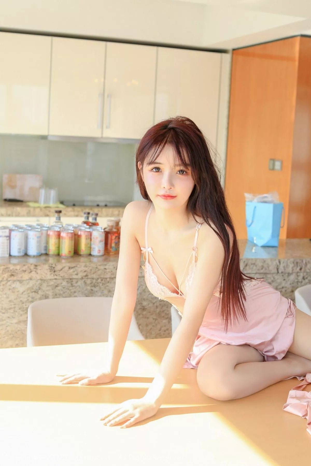 秀人集.com_[XiuRen秀人网]No.2666_嫩模南初妹妹私房粉色吊带蕾丝睡衣秀完美身材雪白娇嫩诱惑写真44P