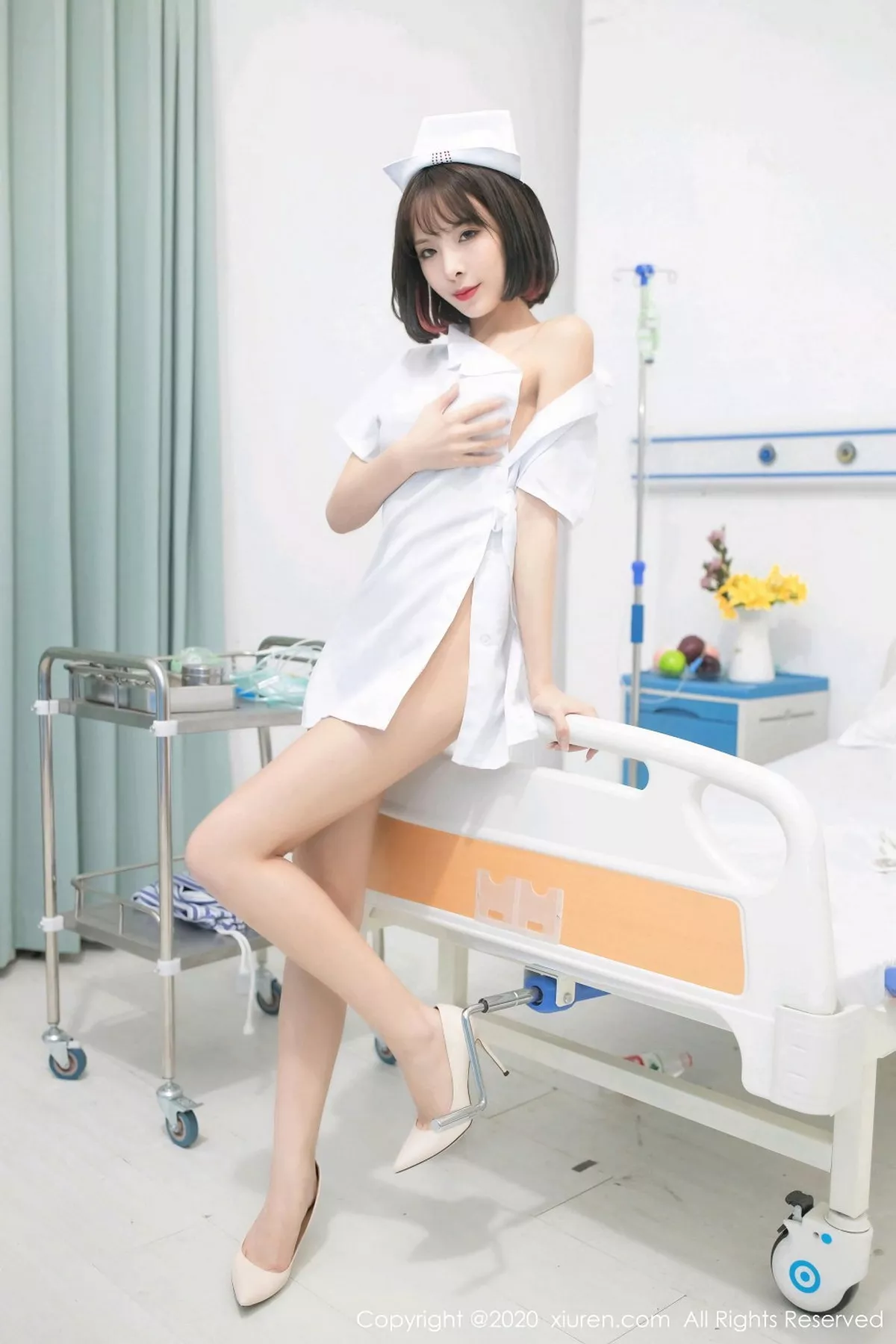 秀人集.com_[XiuRen秀人网]No.2698_嫩模陈小喵私房护士剧情主题无内肉丝裤袜秀翘臀惹火诱惑写真68P