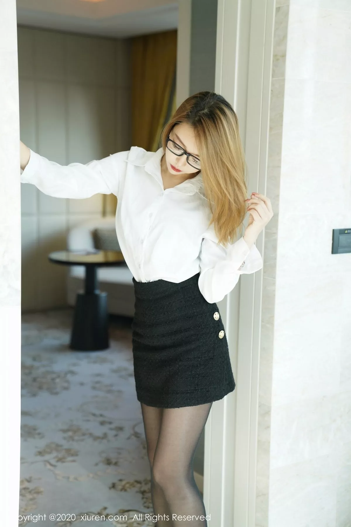 秀人集.com_[XiuRen秀人网]No.2695_女神冯木木LRIS经典职场0L主题半脱露黑丝裤袜蕾丝内裤诱惑写真77P