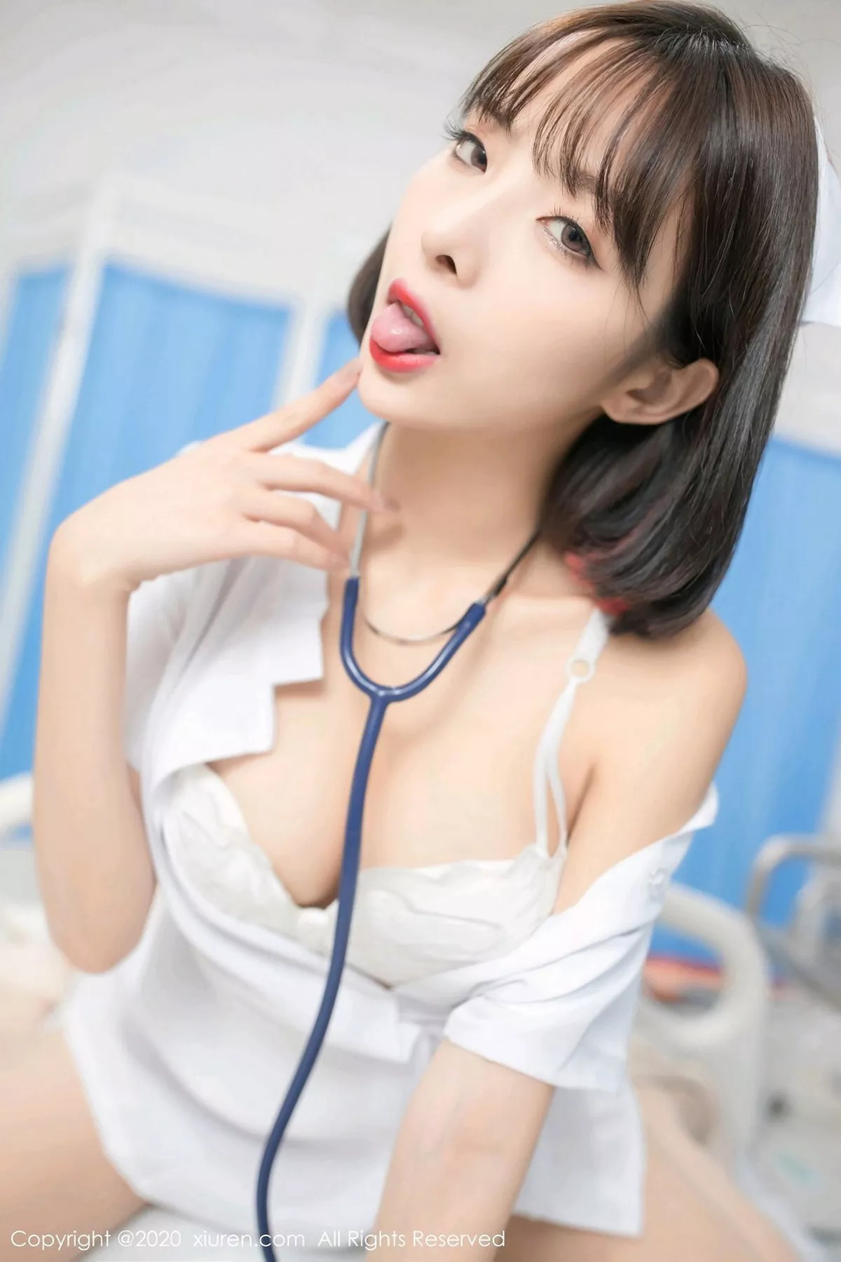 秀人集.com_[XiuRen秀人网]No.2698_嫩模陈小喵私房护士剧情主题无内肉丝裤袜秀翘臀惹火诱惑写真68P