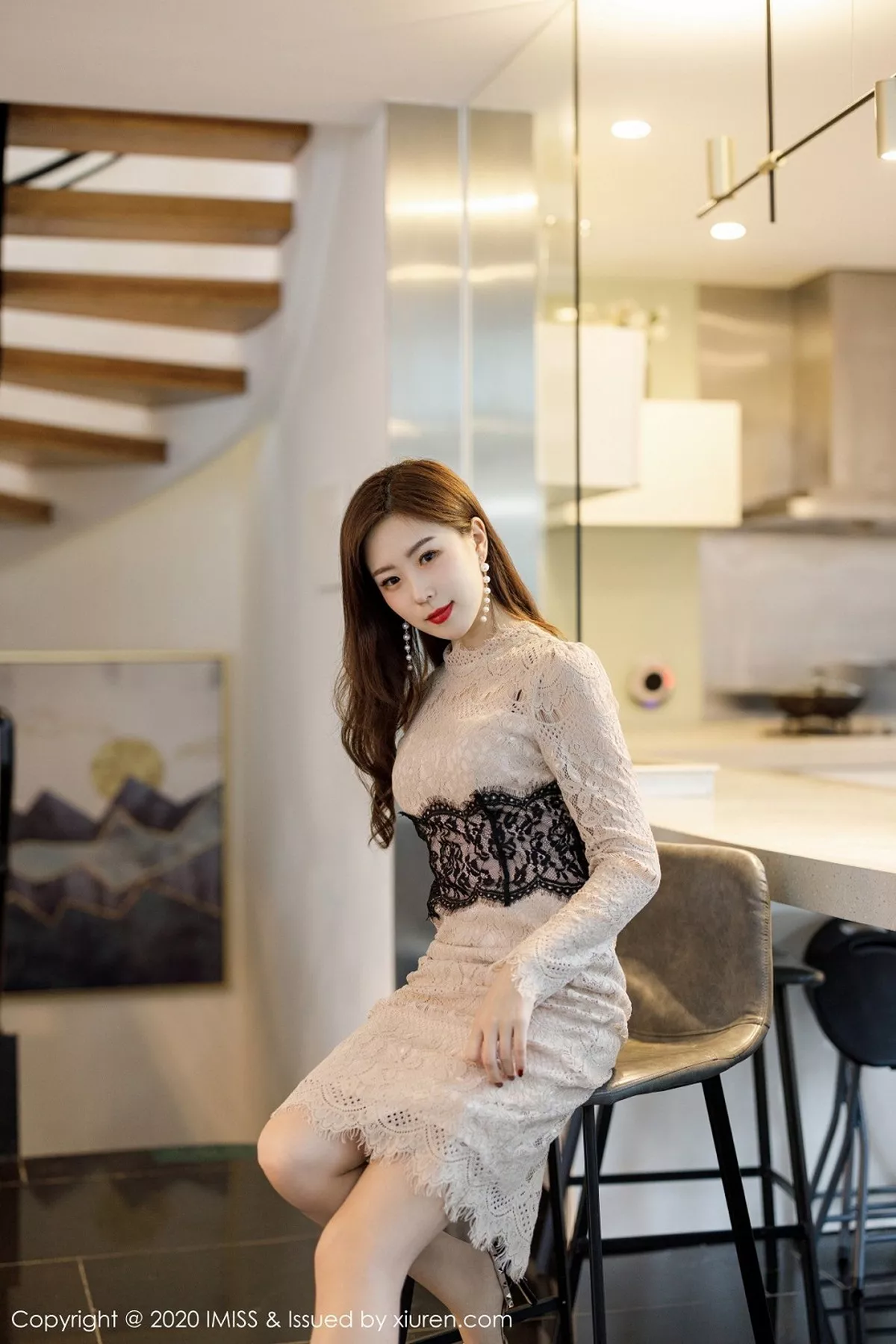 秀人集.com_[IMISS爱蜜社]Vol.517_模特杨紫嫣Cynthia私房脱典雅礼裙露性感内衣迷人诱惑写真43P