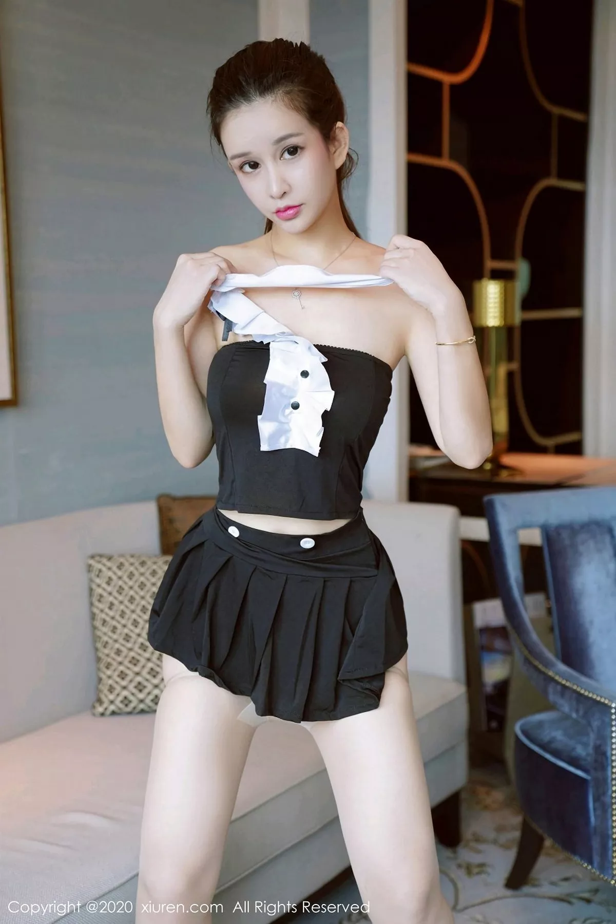 秀人集.com_[XiuRen秀人网]No.2729_嫩模张雨萌上海心愿旅拍性感短裙配超薄肉丝裤袜朦胧诱惑写真42P