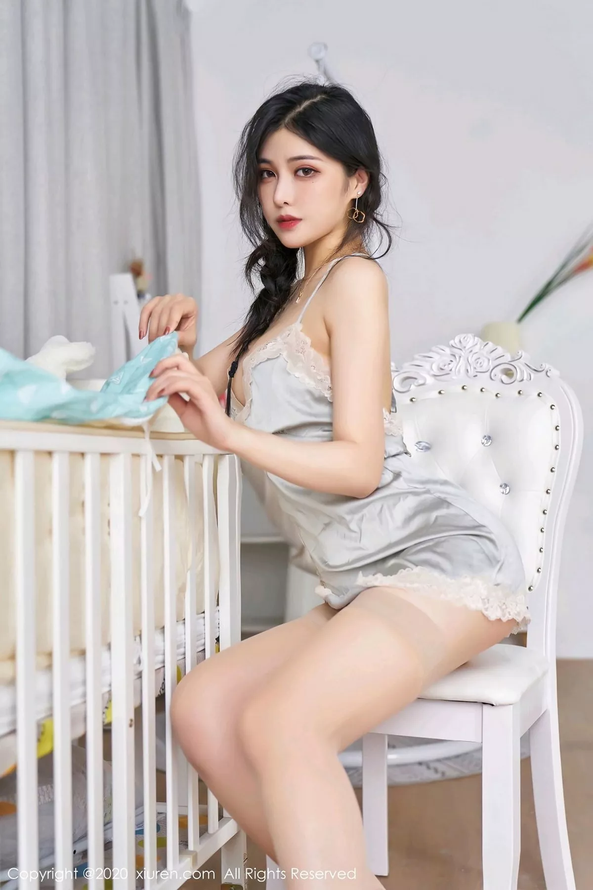 秀人集.com_[XiuRen秀人网]No.2737_嫩模韩静安典雅蕾丝吊裙配朦胧丝袜秀翘臀美腿极致诱惑写真50P