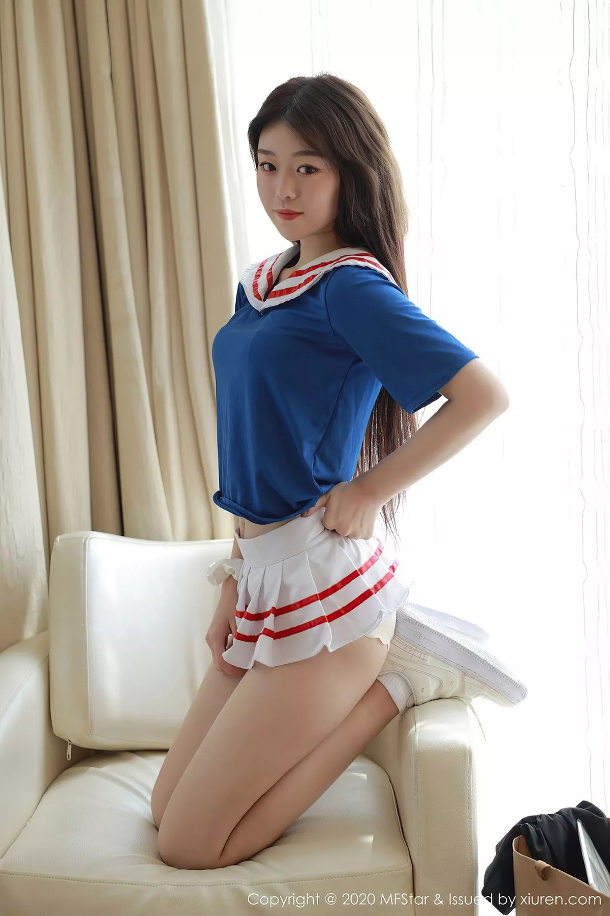 秀人集.com_[MFStar模范学院]Vol.395_嫩模小奶瓶呜鸣私房水手服性感百褶裙秀翘臀美腿诱惑写真60P